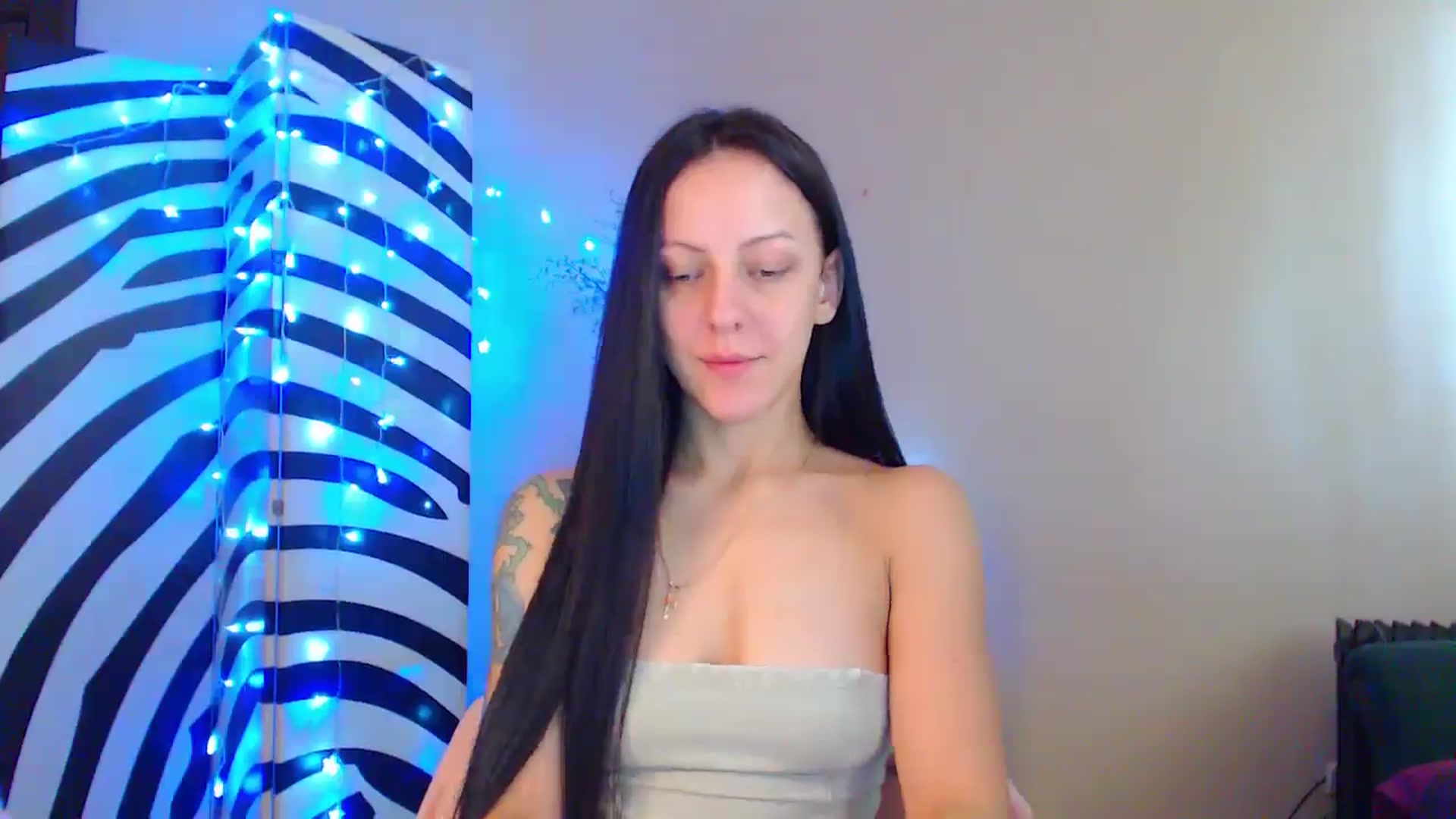 Gallery image thumbnail from MiracleMiss's myfreecams stream on, 09/11/2024, 10:48 image 3 of 20