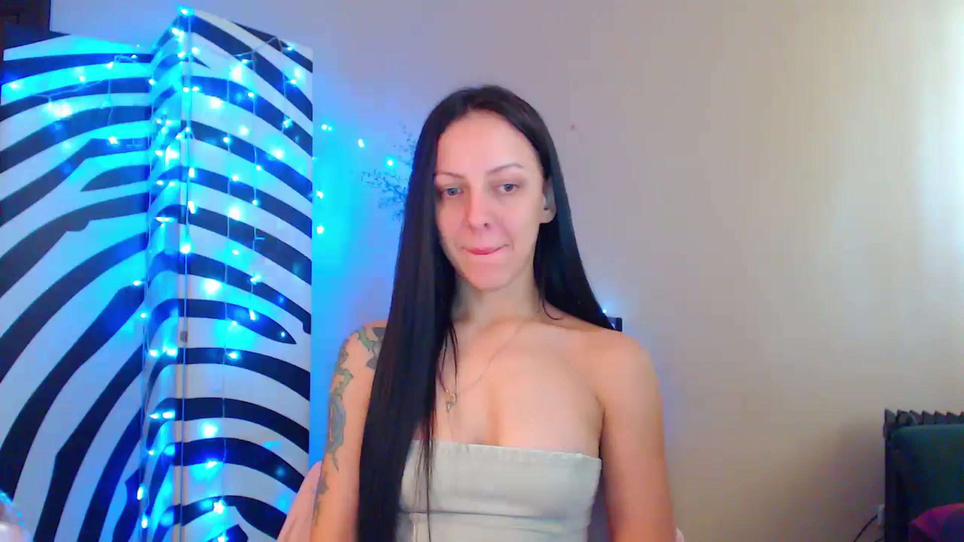 Gallery image thumbnail from MiracleMiss's myfreecams stream on, 09/11/2024, 10:48 image 5 of 20