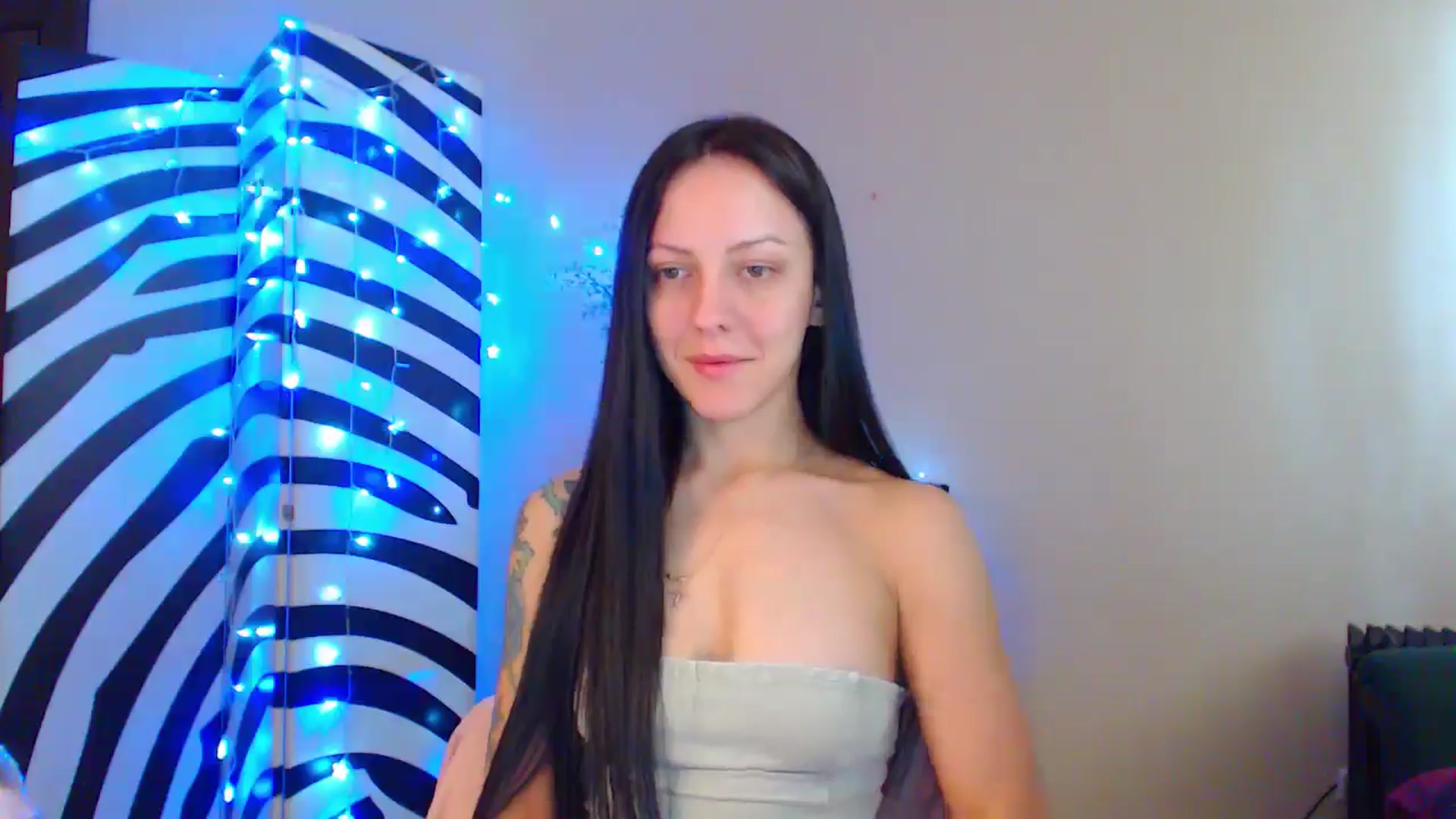 Gallery image thumbnail from MiracleMiss's myfreecams stream on, 09/11/2024, 10:48 image 10 of 20
