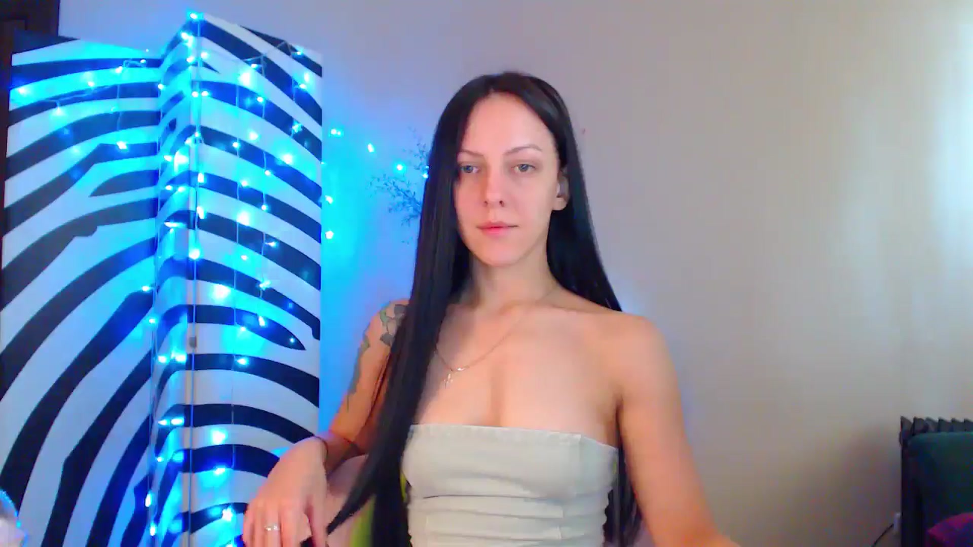 Gallery image thumbnail from MiracleMiss's myfreecams stream on, 09/11/2024, 10:48 image 16 of 20