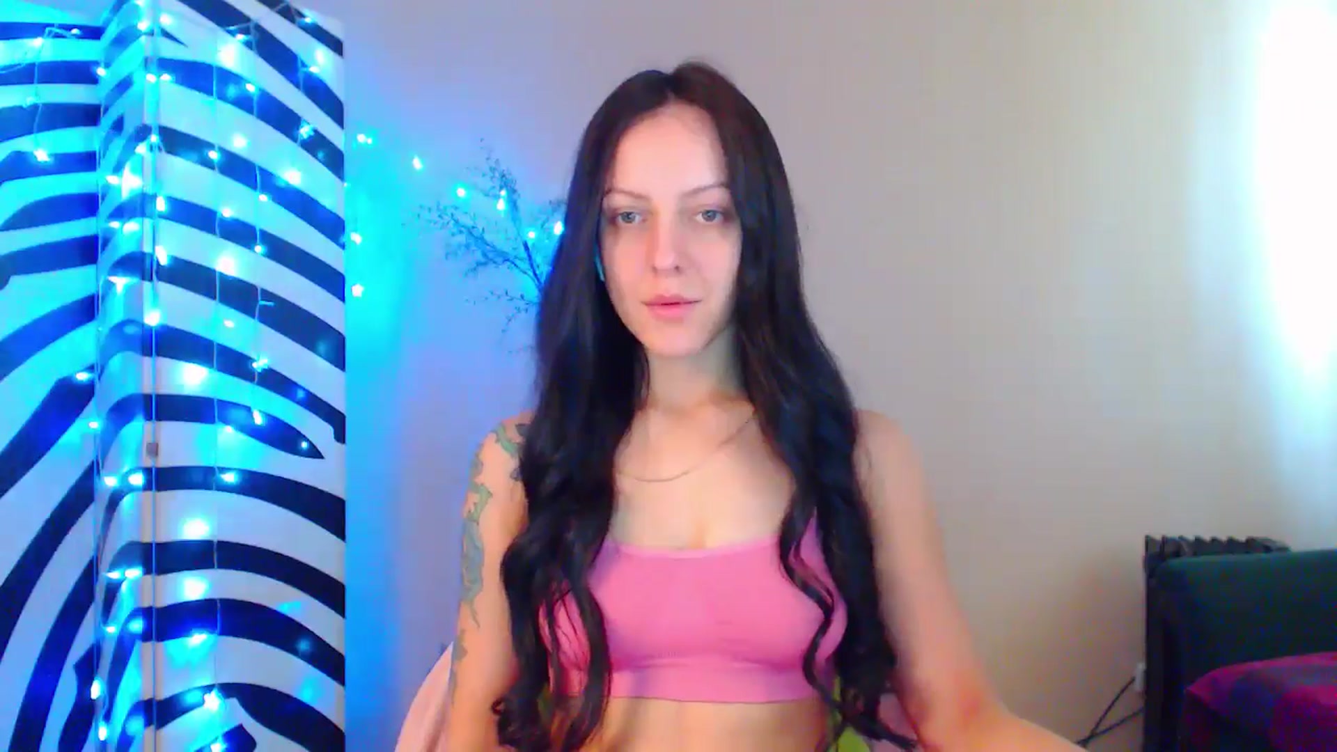 Gallery image thumbnail from MiracleMiss's myfreecams stream on, 09/13/2024, 10:48 image 6 of 20