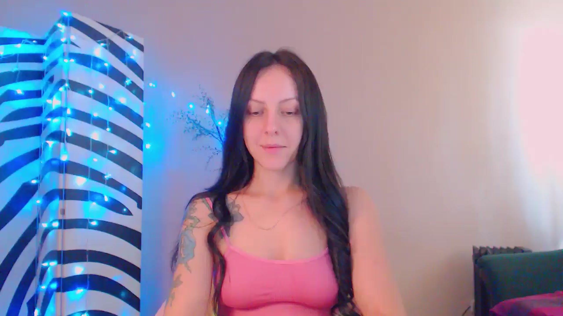 Gallery image thumbnail from MiracleMiss's myfreecams stream on, 09/13/2024, 12:51 image 15 of 20