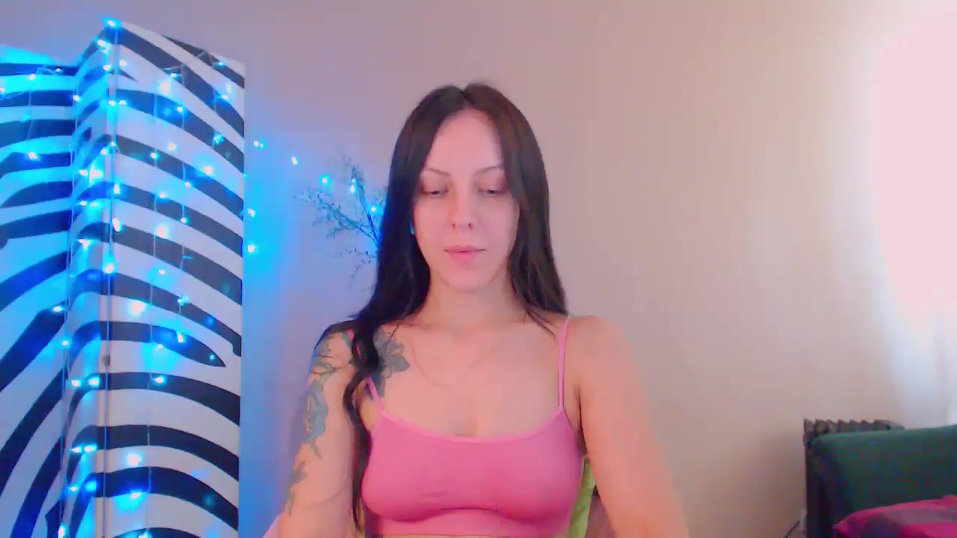Gallery image thumbnail from MiracleMiss's myfreecams stream on, 09/13/2024, 12:51 image 12 of 20