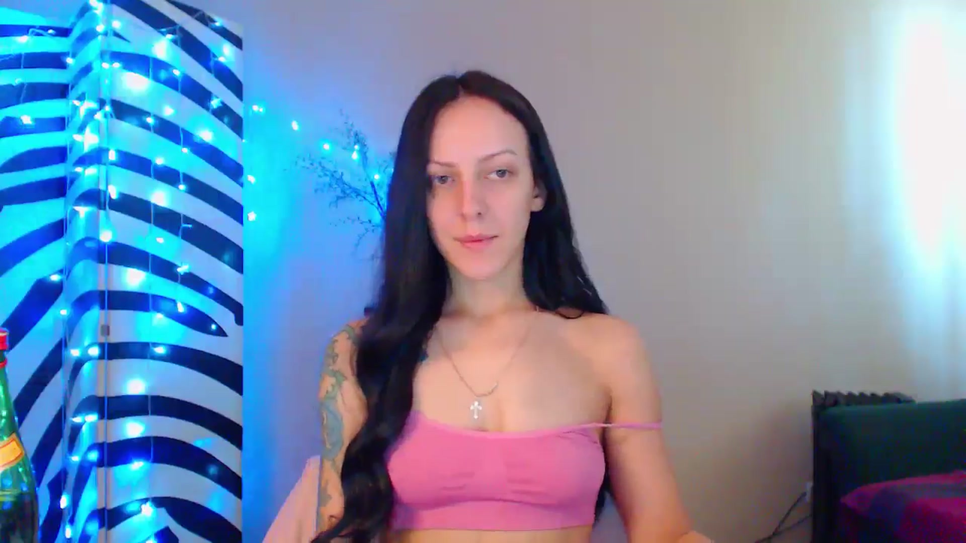 Gallery image thumbnail from MiracleMiss's myfreecams stream on, 09/14/2024, 10:56 image 10 of 20