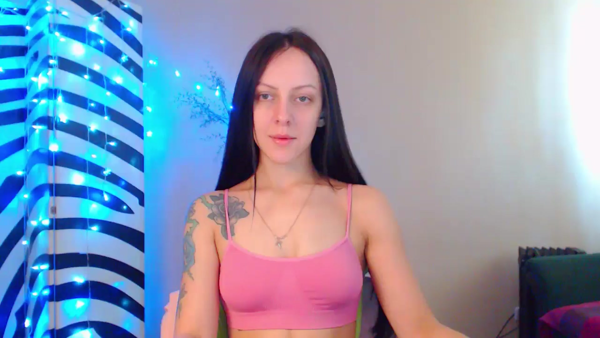 Gallery image thumbnail from MiracleMiss's myfreecams stream on, 09/18/2024, 10:32 image 14 of 20
