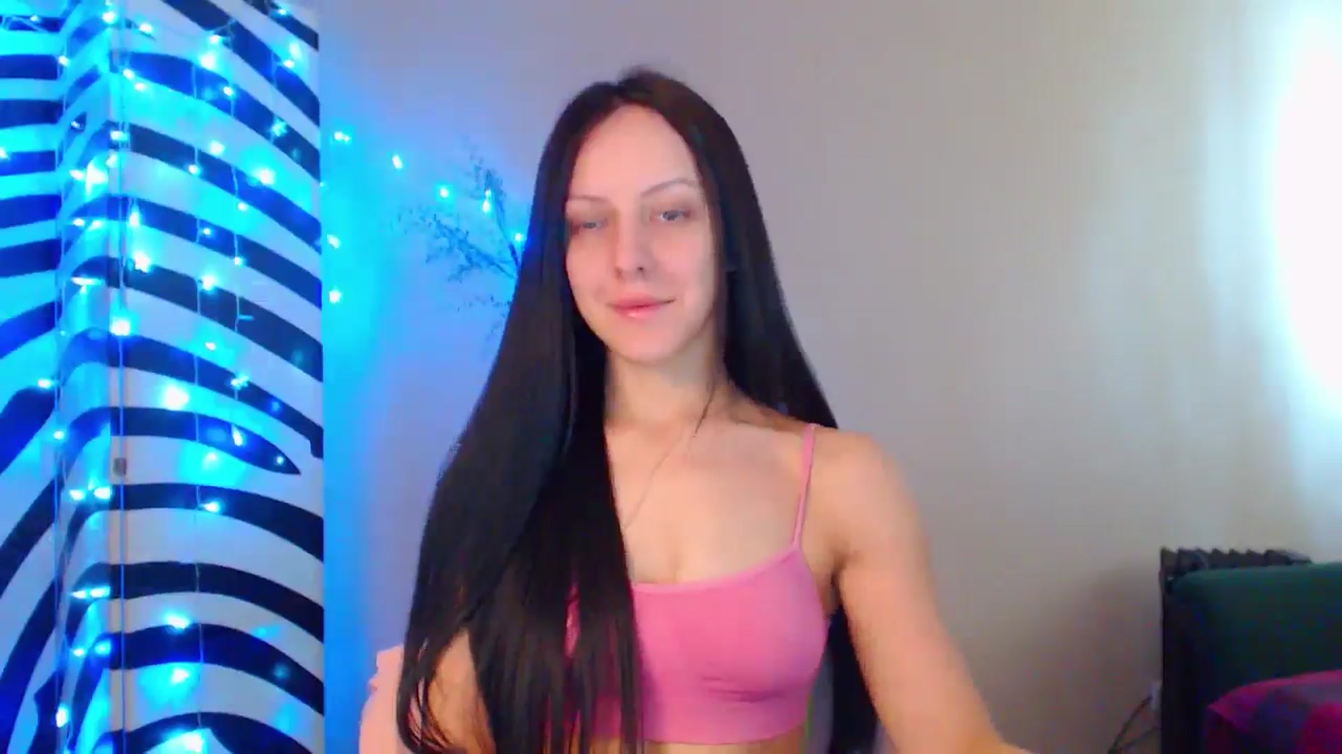 Gallery image thumbnail from MiracleMiss's myfreecams stream on, 09/18/2024, 10:32 image 19 of 20