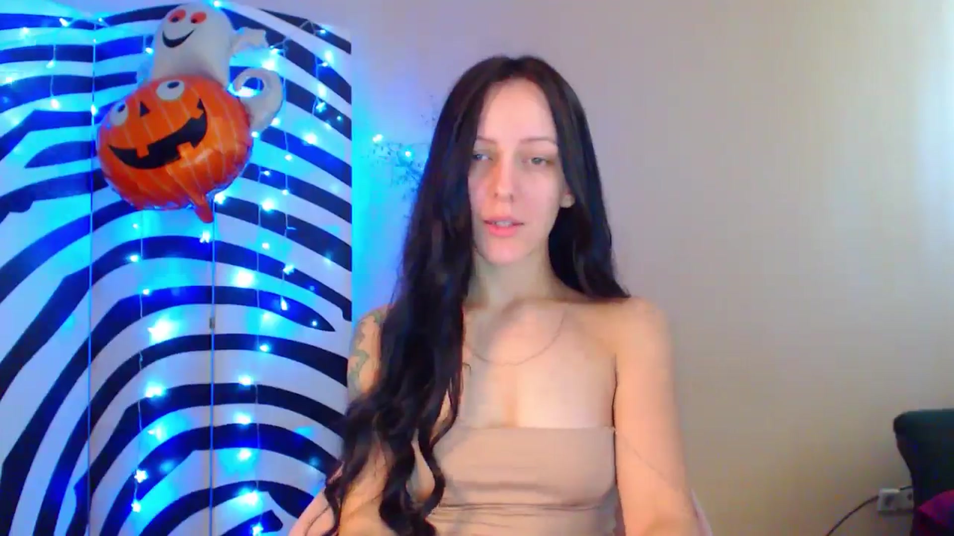 Gallery image thumbnail from MiracleMiss's myfreecams stream on, 09/22/2024, 10:42 image 4 of 20