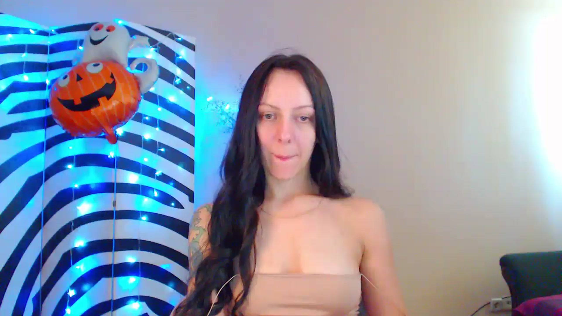 Gallery image thumbnail from MiracleMiss's myfreecams stream on, 09/22/2024, 11:35 image 14 of 20