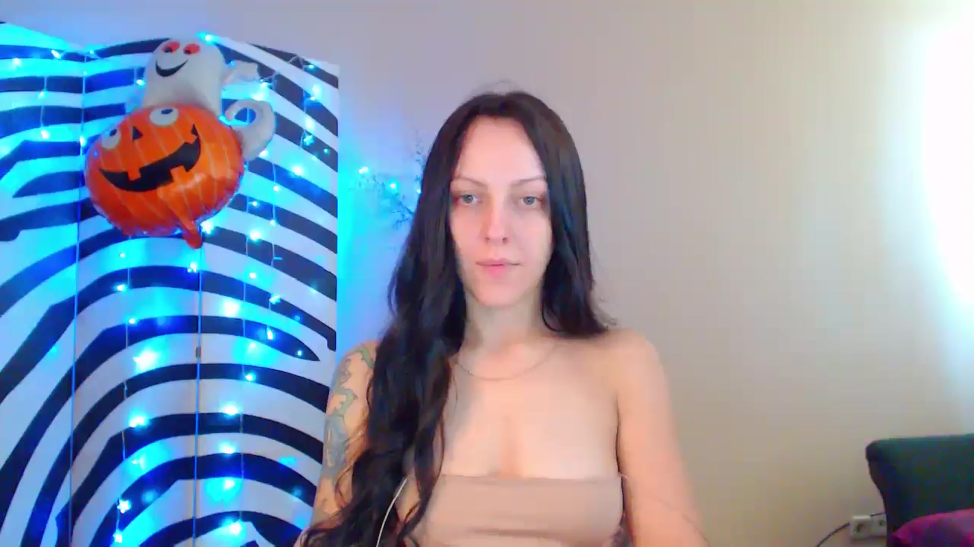 Gallery image thumbnail from MiracleMiss's myfreecams stream on, 09/22/2024, 11:35 image 16 of 20