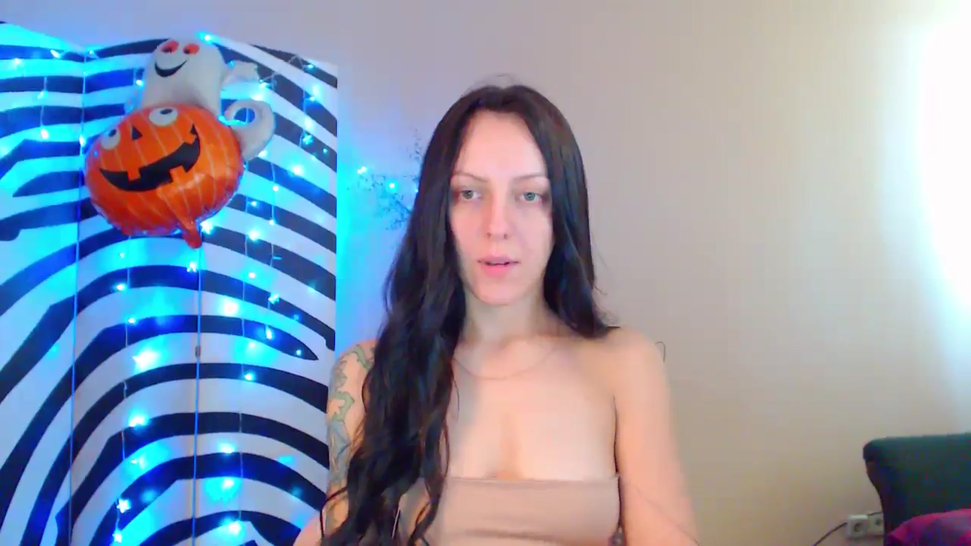 Gallery image thumbnail from MiracleMiss's myfreecams stream on, 09/22/2024, 11:35 image 17 of 20