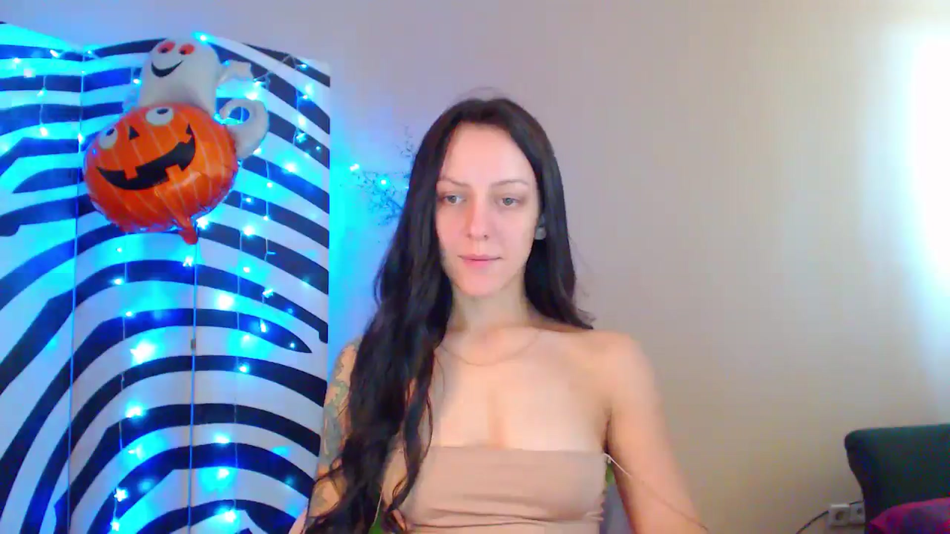 Gallery image thumbnail from MiracleMiss's myfreecams stream on, 09/22/2024, 11:35 image 2 of 20