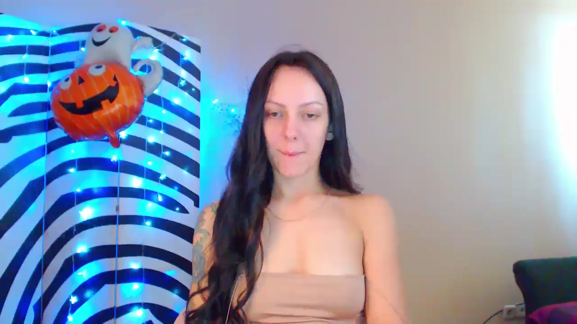 Gallery image thumbnail from MiracleMiss's myfreecams stream on, 09/22/2024, 11:35 image 4 of 20