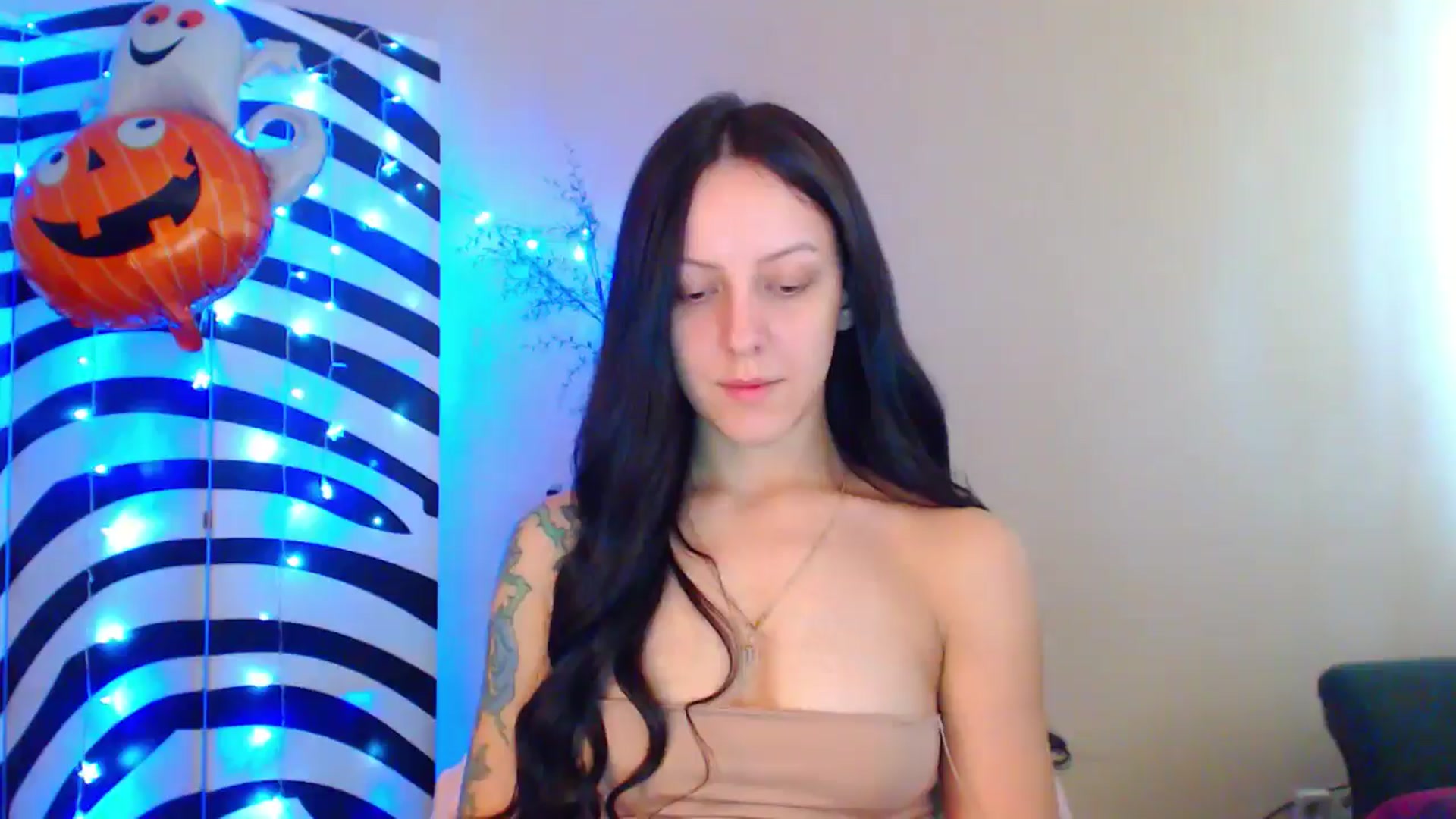 Gallery image thumbnail from MiracleMiss's myfreecams stream on, 09/27/2024, 10:42 image 11 of 20