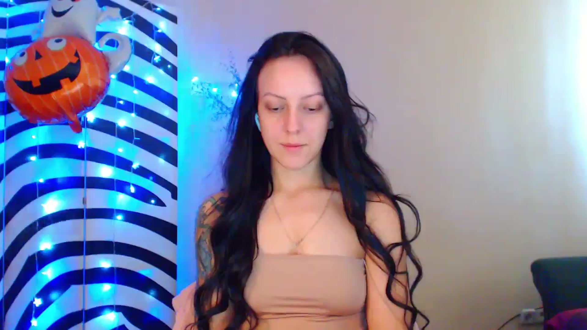 Gallery image thumbnail from MiracleMiss's myfreecams stream on, 09/27/2024, 10:42 image 14 of 20