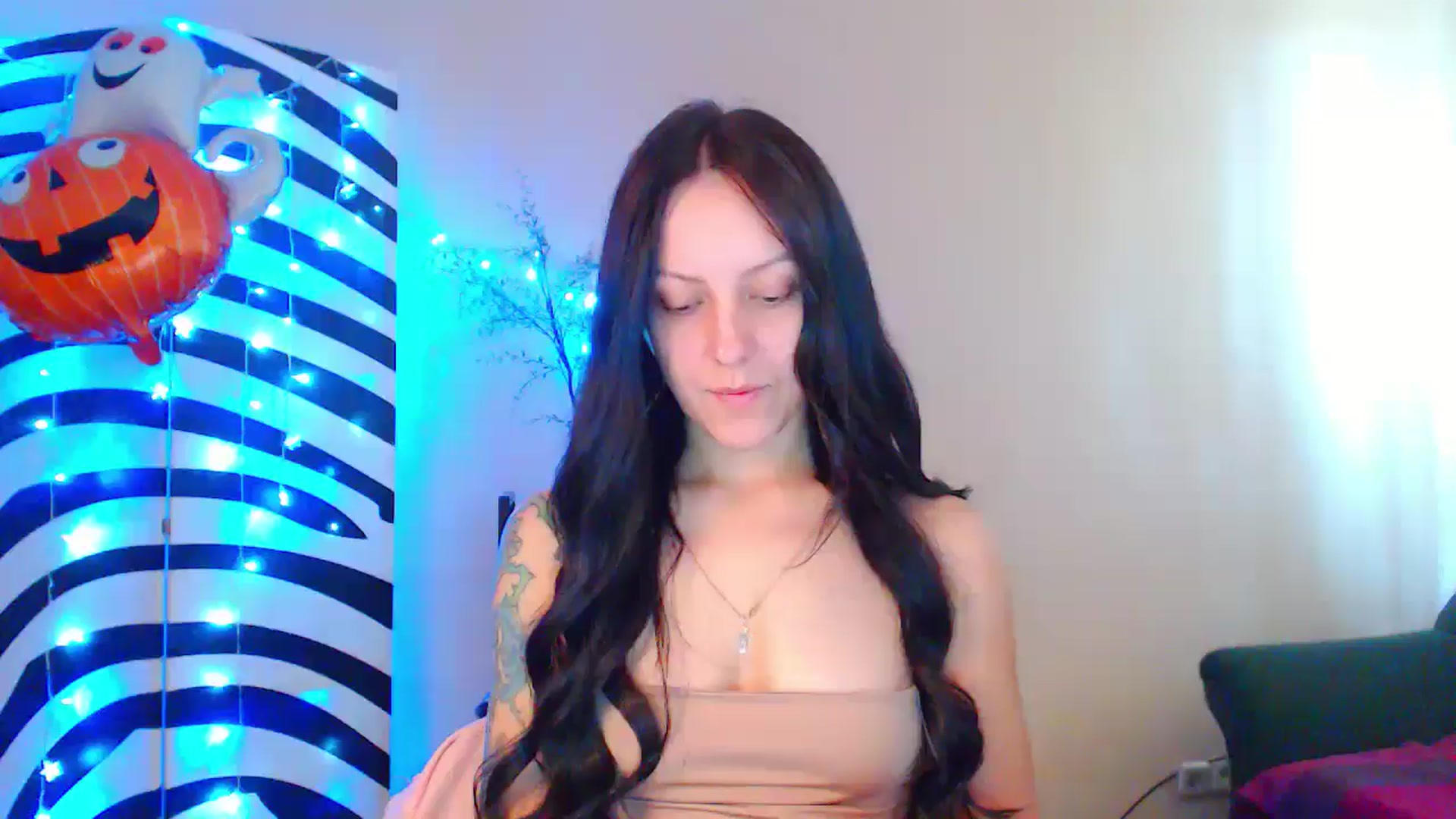 Gallery image thumbnail from MiracleMiss's myfreecams stream on, 09/27/2024, 10:42 image 1 of 20