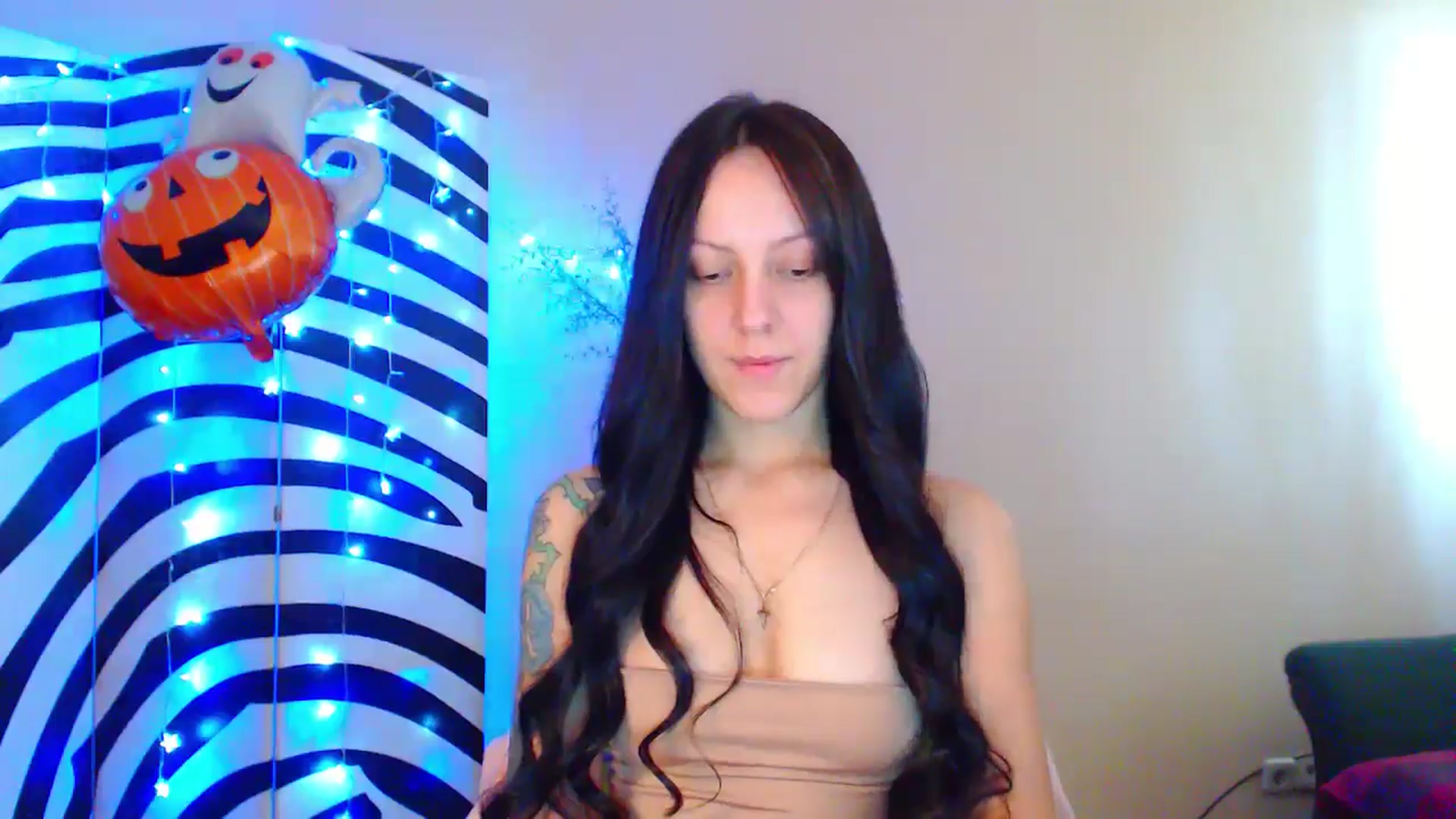 Gallery image thumbnail from MiracleMiss's myfreecams stream on, 09/27/2024, 10:42 image 5 of 20
