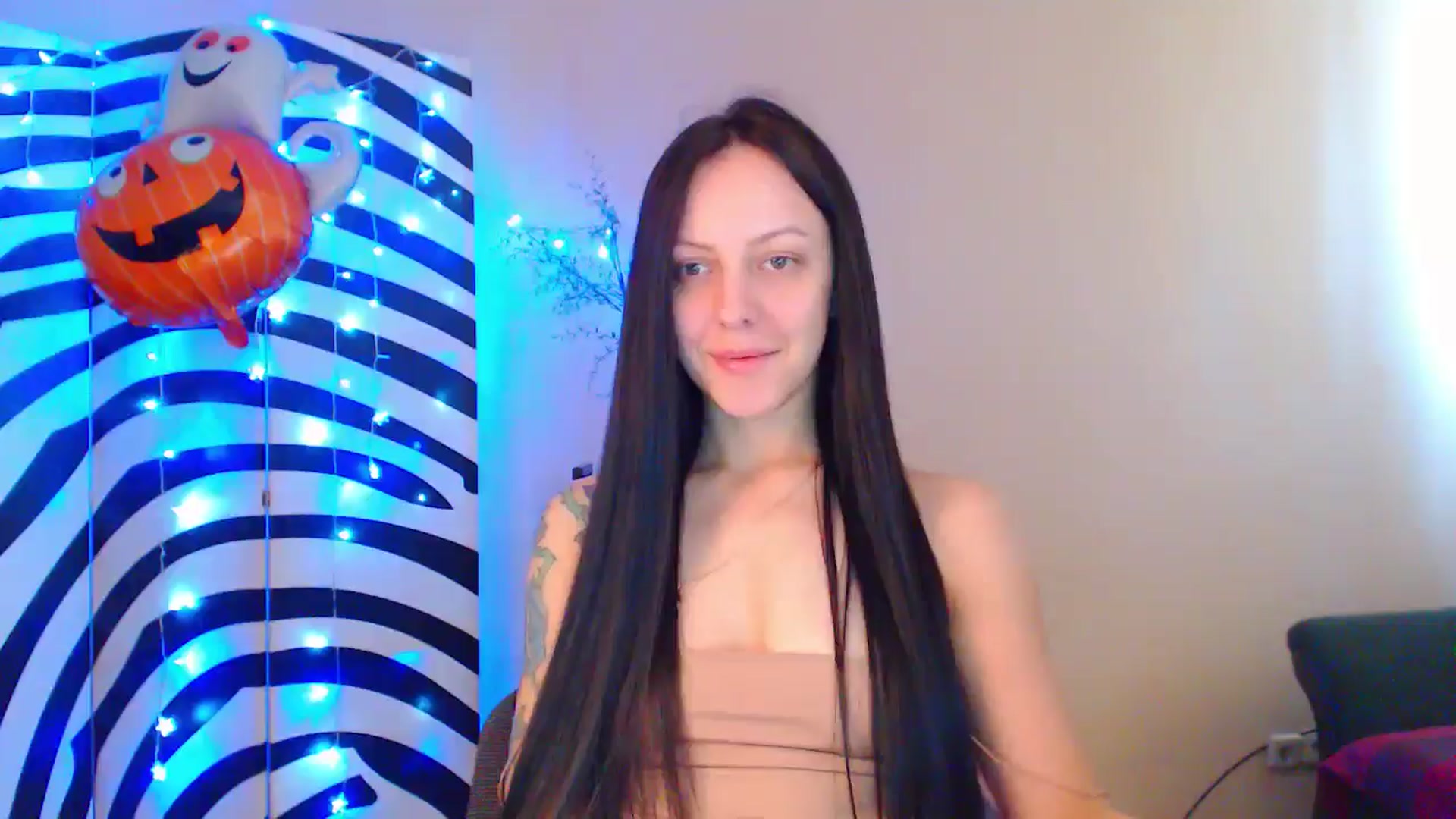 Gallery image thumbnail from MiracleMiss's myfreecams stream on, 09/28/2024, 10:50 image 1 of 20