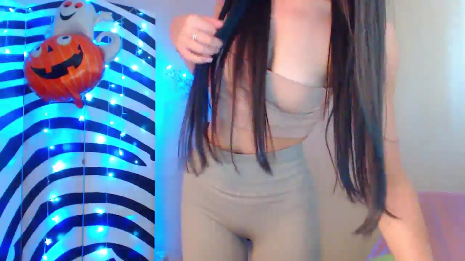 Gallery image thumbnail from MiracleMiss's myfreecams stream on, 09/29/2024, 11:14 image 11 of 20