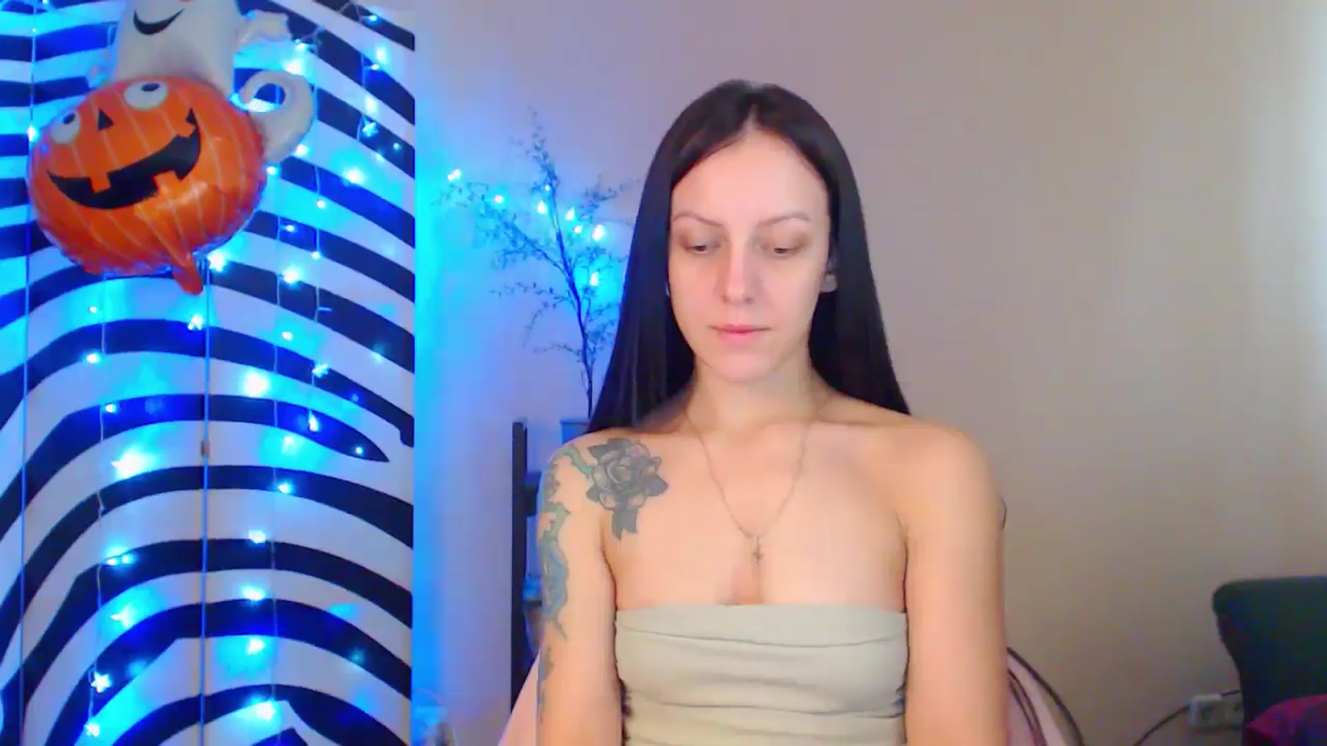 Gallery image thumbnail from MiracleMiss's myfreecams stream on, 09/30/2024, 11:20 image 14 of 20