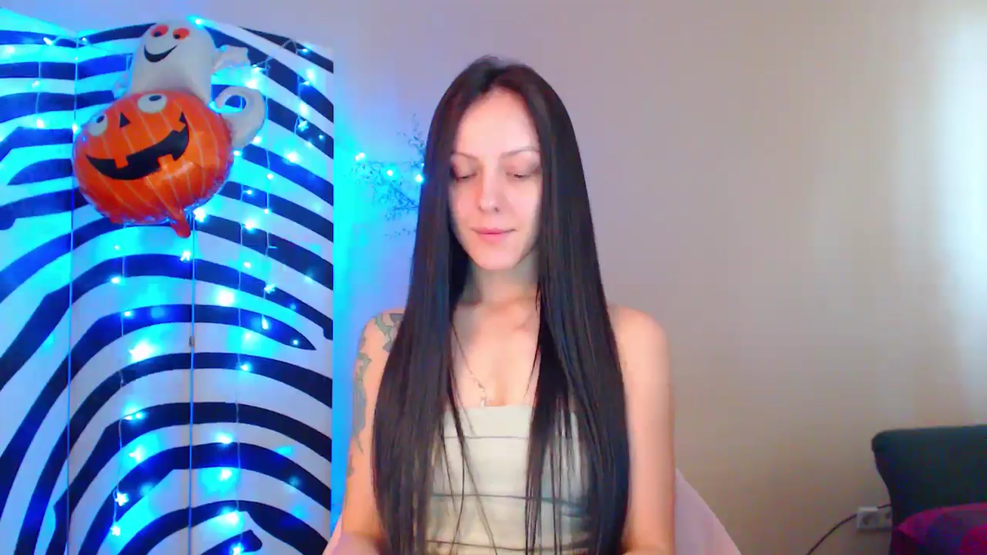 Gallery image thumbnail from MiracleMiss's myfreecams stream on, 09/30/2024, 11:20 image 3 of 20