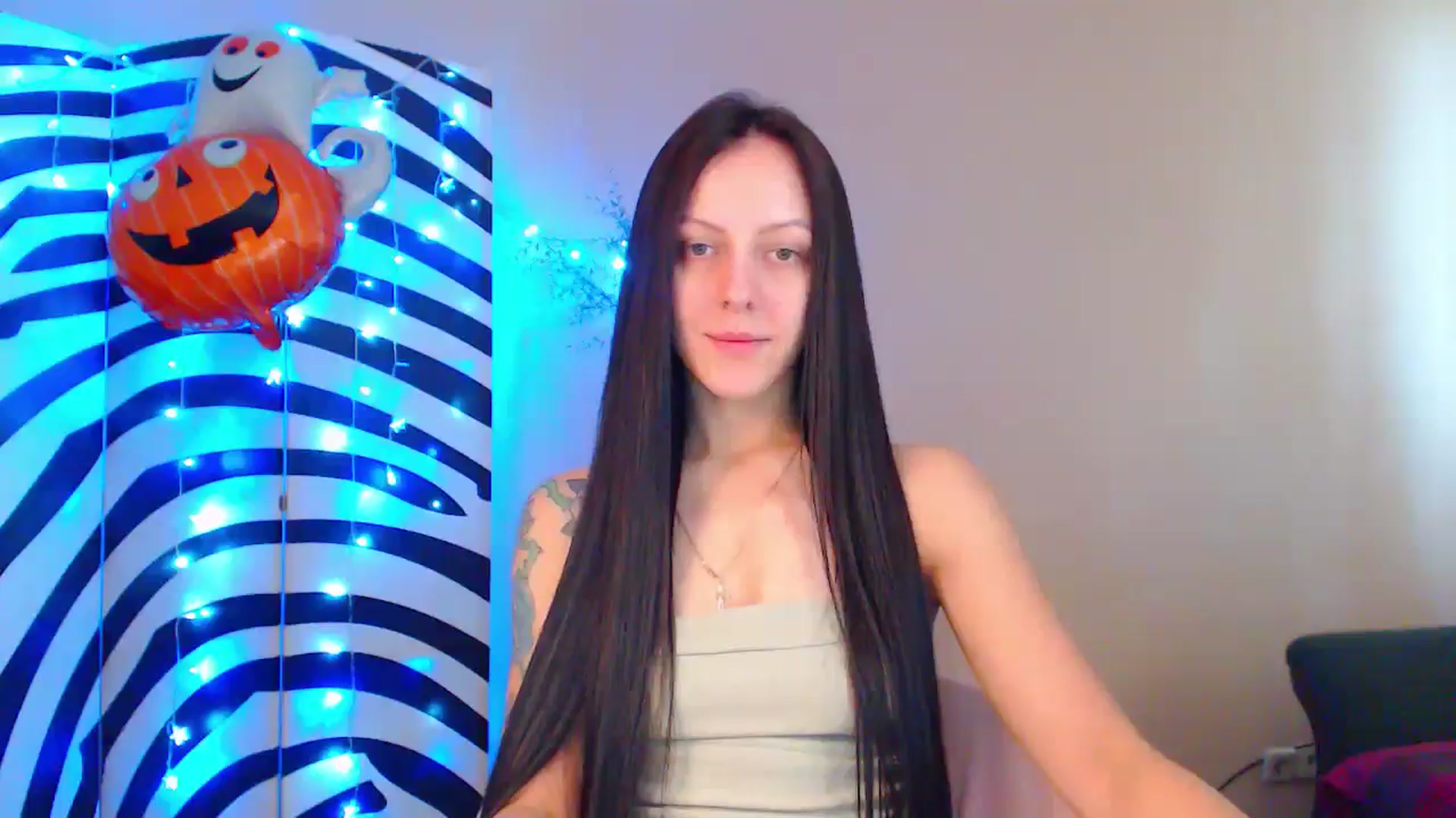 Gallery image thumbnail from MiracleMiss's myfreecams stream on, 09/30/2024, 11:20 image 4 of 20