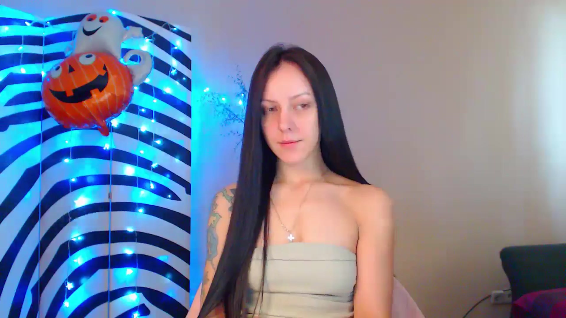 Gallery image thumbnail from MiracleMiss's myfreecams stream on, 09/30/2024, 11:20 image 5 of 20