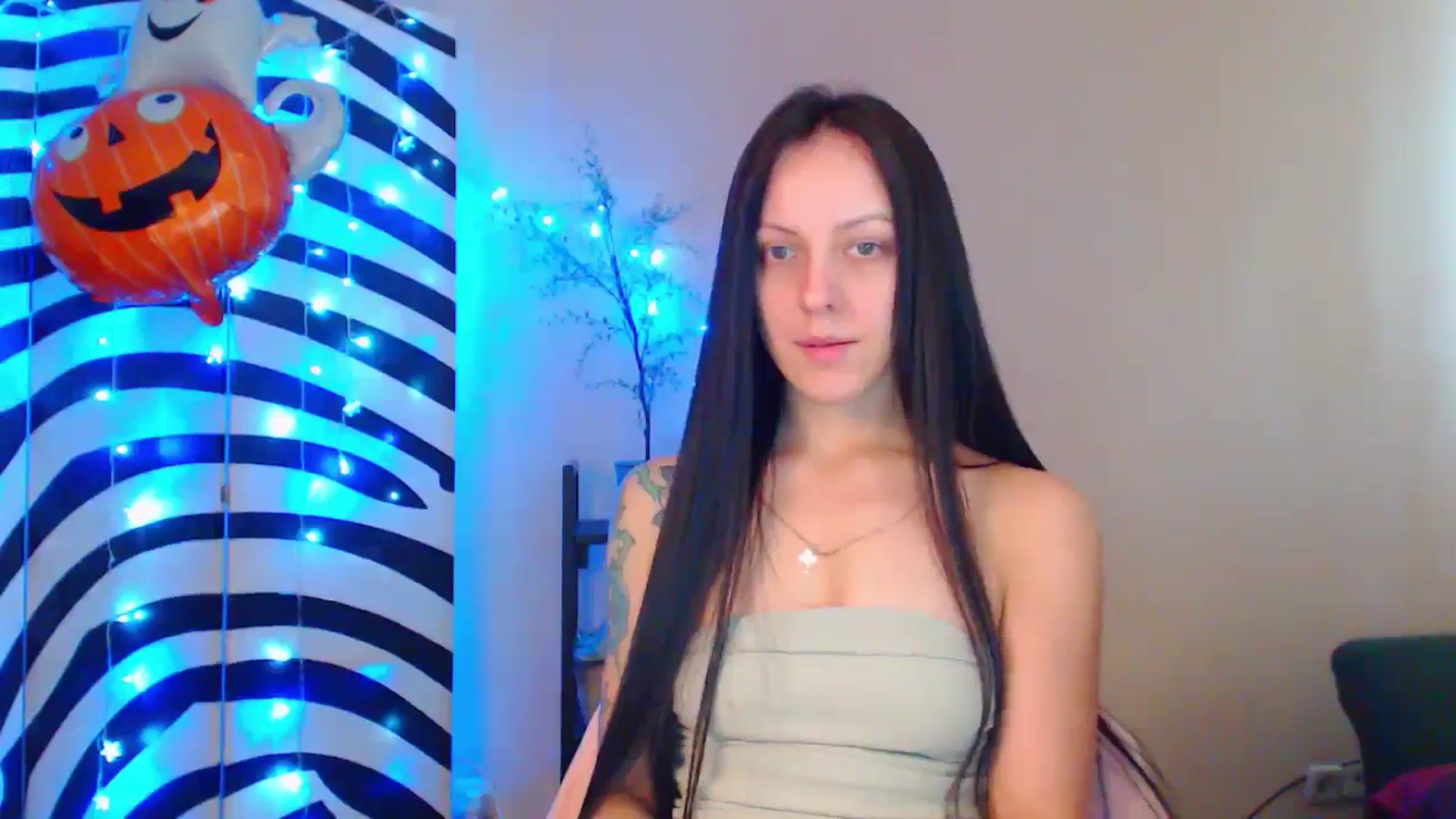 Gallery image thumbnail from MiracleMiss's myfreecams stream on, 09/30/2024, 11:20 image 9 of 20