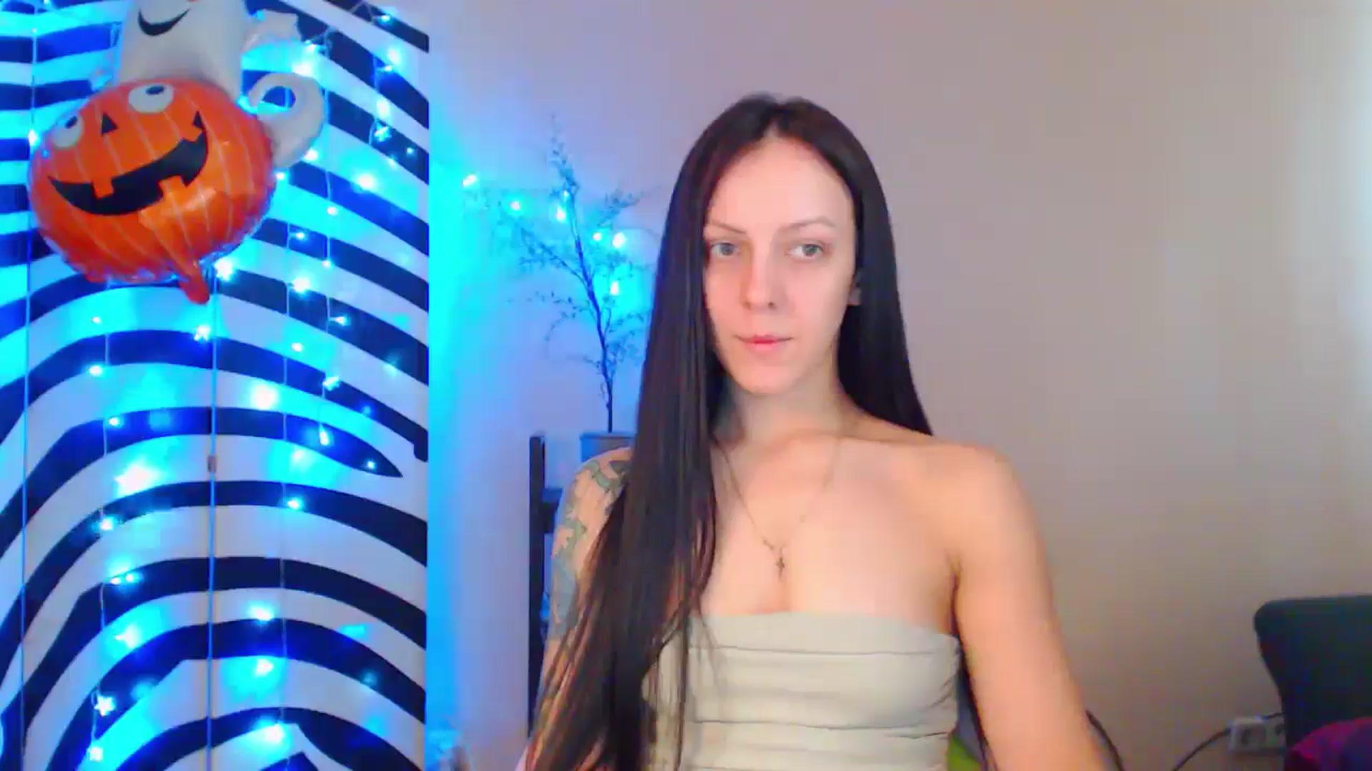 Gallery image thumbnail from MiracleMiss's myfreecams stream on, 09/30/2024, 11:20 image 16 of 20