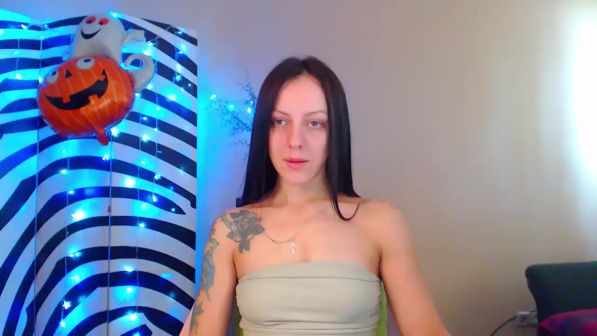 Gallery image thumbnail from MiracleMiss's myfreecams stream on, 10/01/2024, 10:59 image 7 of 20