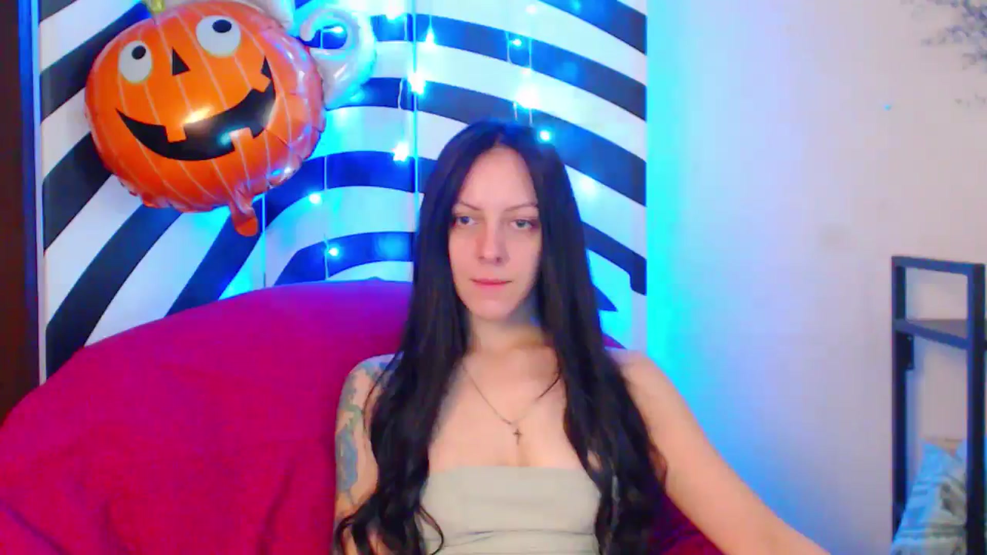 Gallery image thumbnail from MiracleMiss's myfreecams stream on, 10/08/2024, 10:55 image 9 of 20