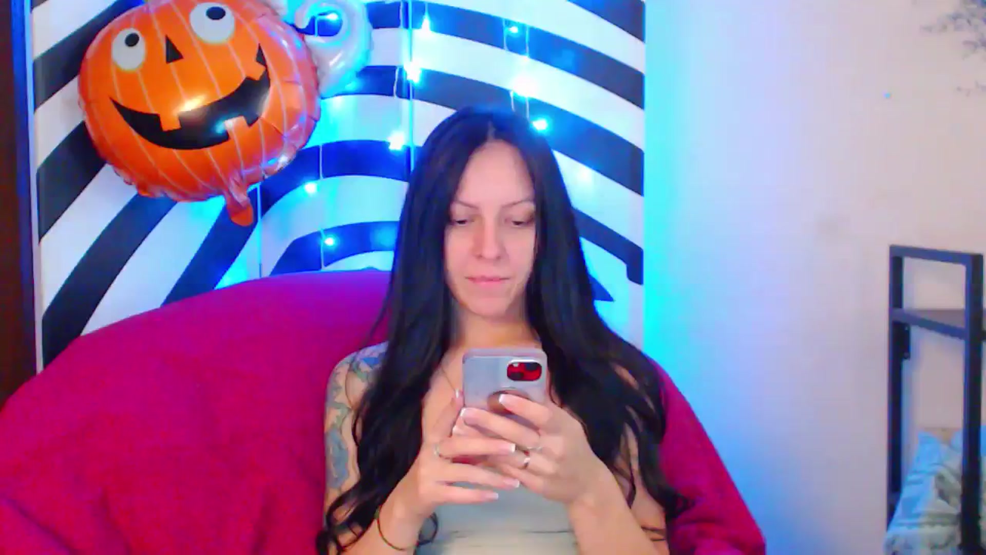 Gallery image thumbnail from MiracleMiss's myfreecams stream on, 10/08/2024, 10:55 image 1 of 20