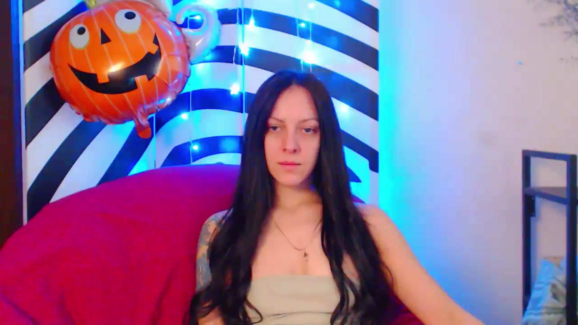 Gallery image thumbnail from MiracleMiss's myfreecams stream on, 10/08/2024, 10:55 image 7 of 20