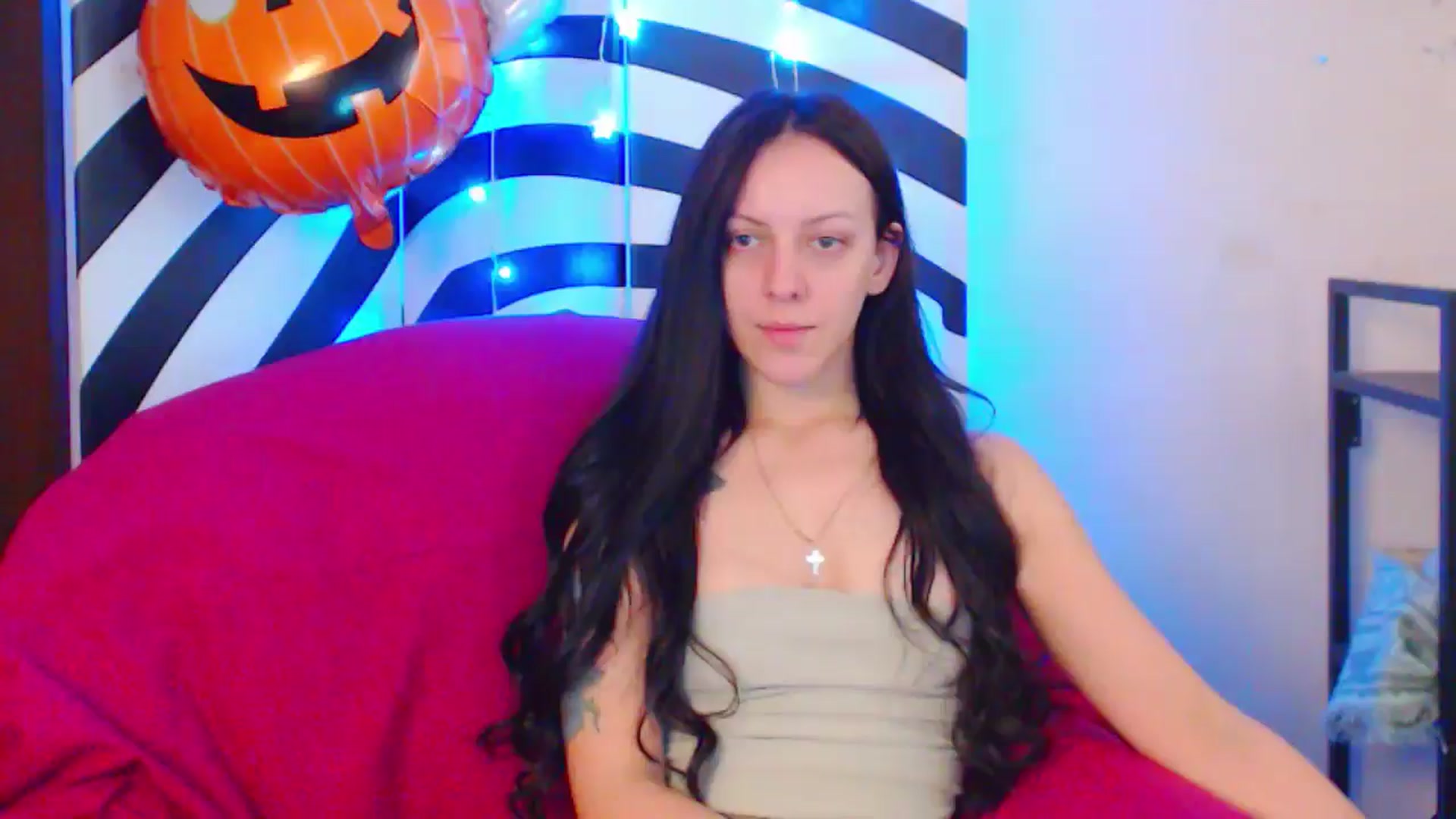 Gallery image thumbnail from MiracleMiss's myfreecams stream on, 10/08/2024, 10:55 image 18 of 20
