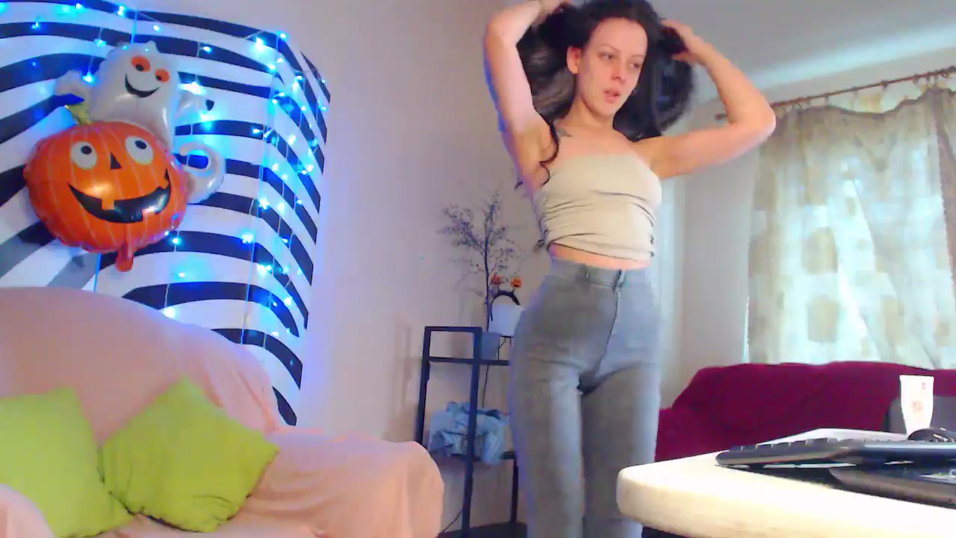 Gallery image thumbnail from MiracleMiss's myfreecams stream on, 10/16/2024, 11:40 image 3 of 20