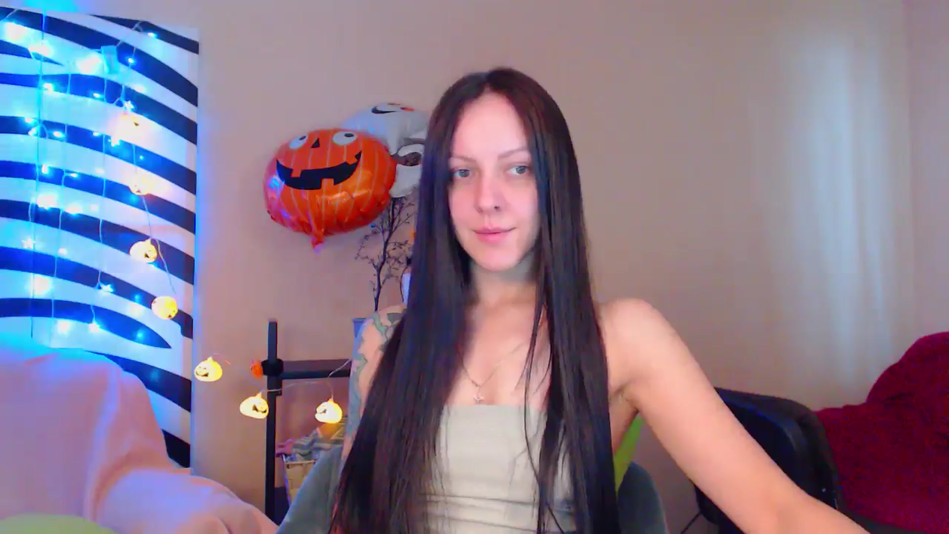 Gallery image thumbnail from MiracleMiss's myfreecams stream on, 10/19/2024, 10:50 image 6 of 20