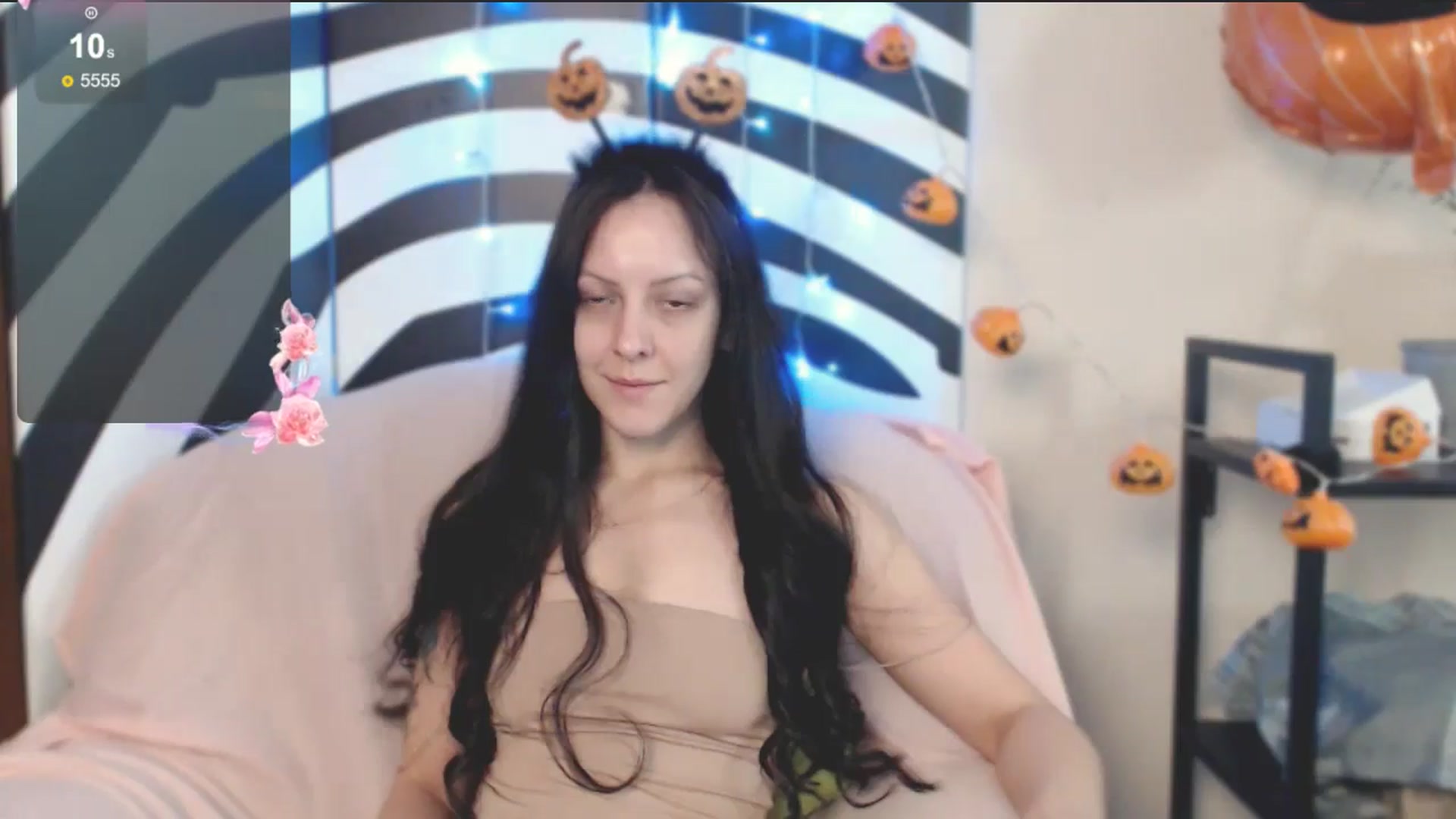 Gallery image thumbnail from MiracleMiss's myfreecams stream on, 11/03/2024, 12:31 image 2 of 20