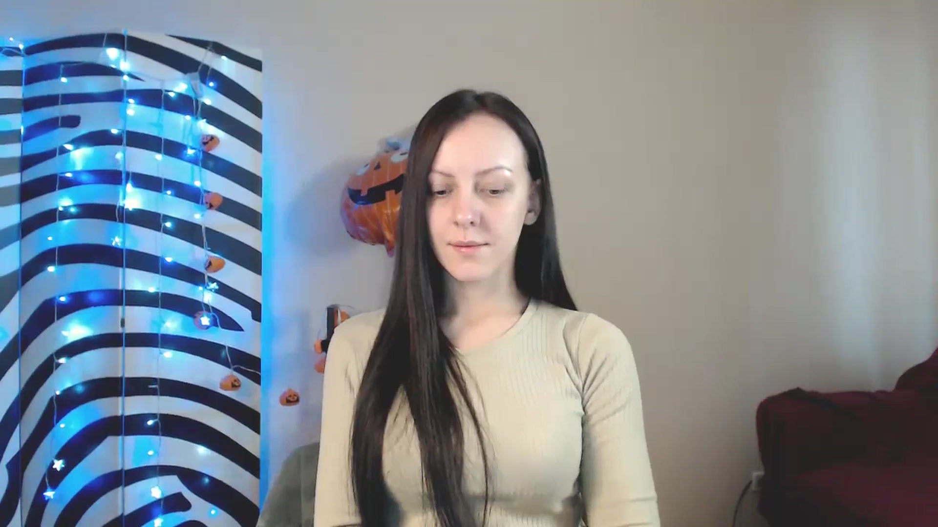 Gallery image thumbnail from MiracleMiss's myfreecams stream on, 11/11/2024, 11:39 image 13 of 20