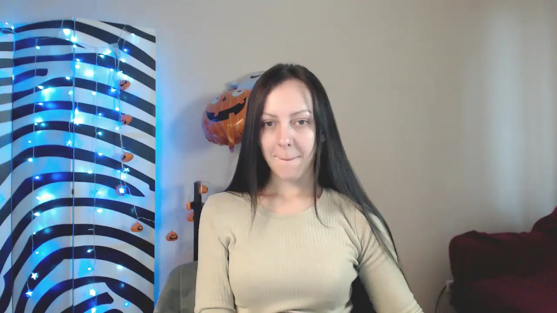 Gallery image thumbnail from MiracleMiss's myfreecams stream on, 11/11/2024, 11:39 image 16 of 20