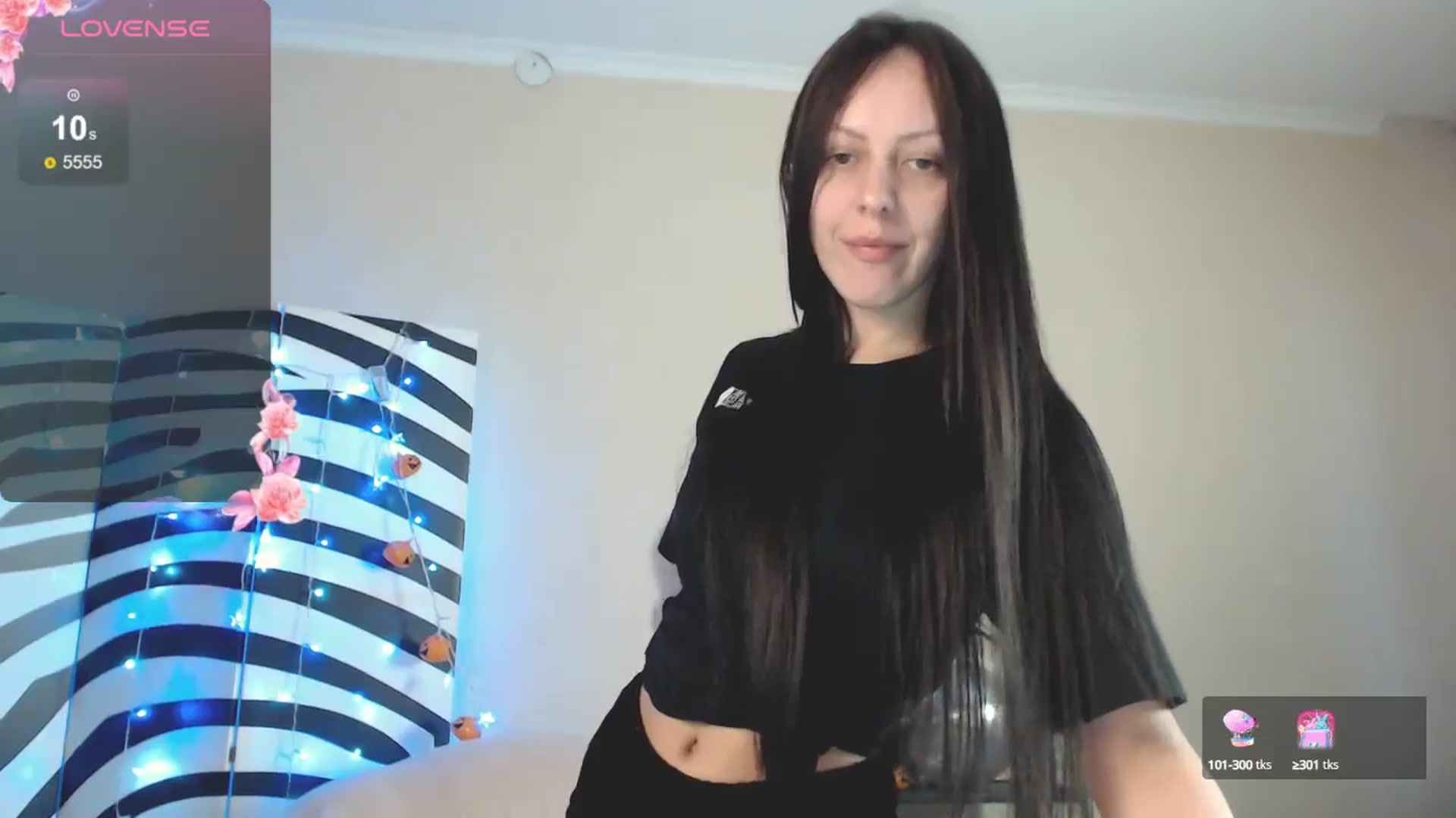 Gallery image thumbnail from MiracleMiss's myfreecams stream on, 11/13/2024, 13:39 image 12 of 20