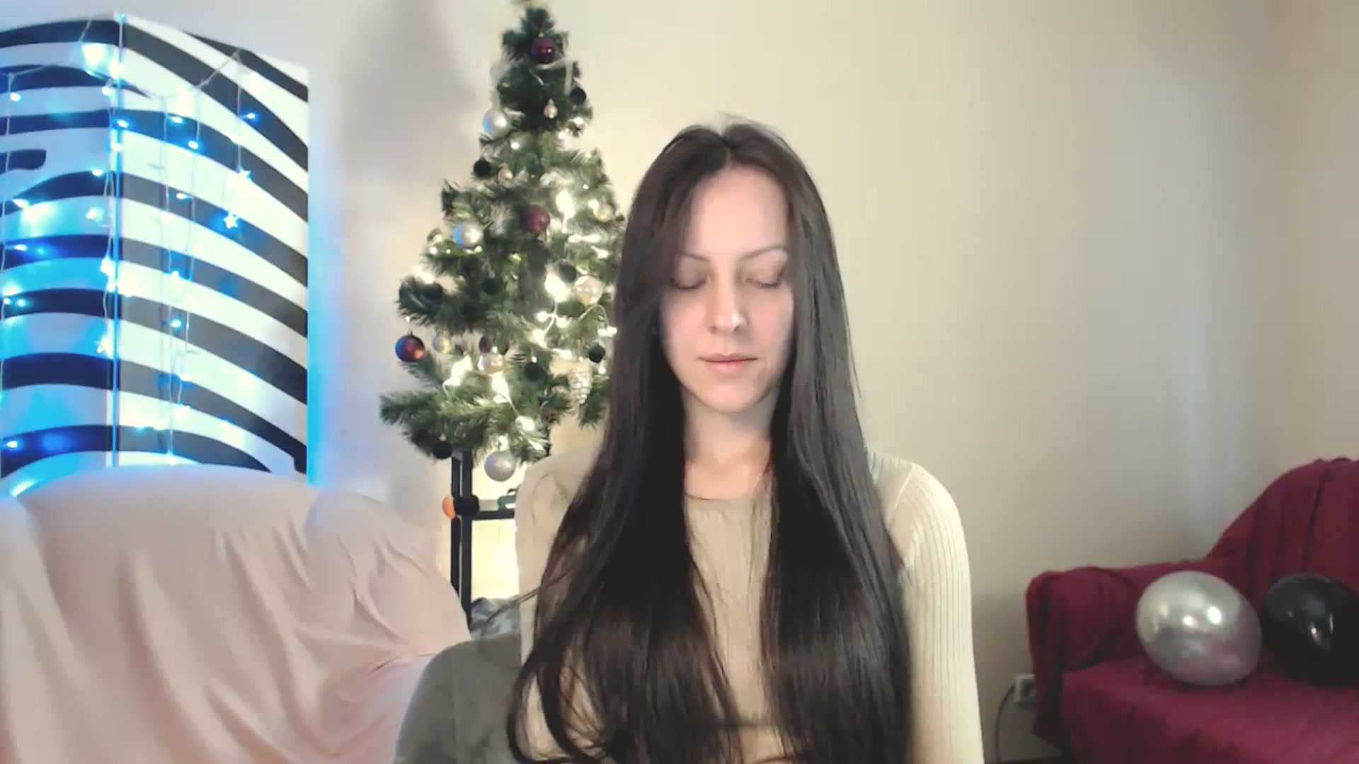 Gallery image thumbnail from MiracleMiss's myfreecams stream on, 11/21/2024, 13:04 image 10 of 20