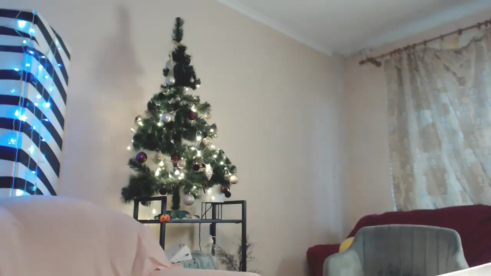 Gallery image thumbnail from MiracleMiss's myfreecams stream on, 12/03/2024, 11:20 image 19 of 20