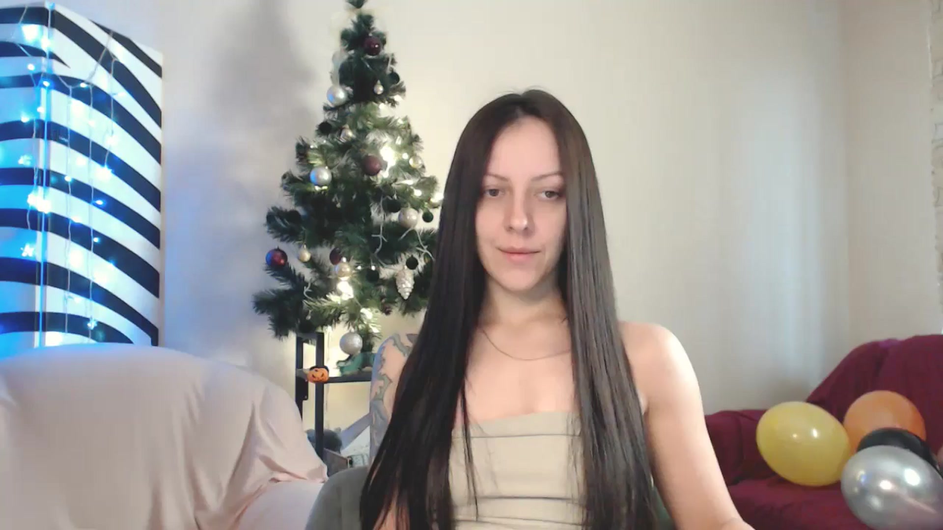 Gallery image thumbnail from MiracleMiss's myfreecams stream on, 12/03/2024, 11:20 image 5 of 20