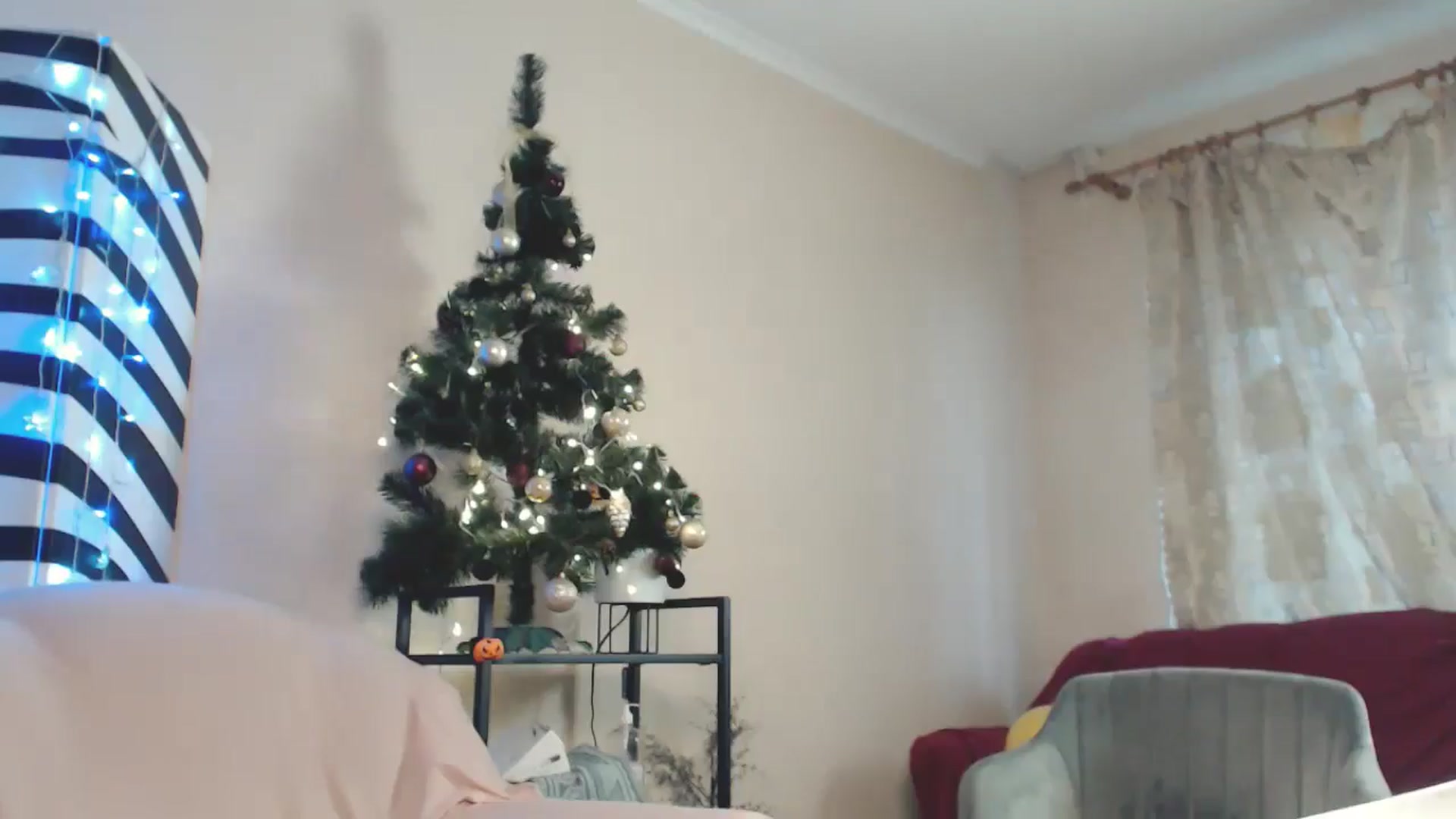 Gallery image thumbnail from MiracleMiss's myfreecams stream on, 12/03/2024, 11:20 image 20 of 20