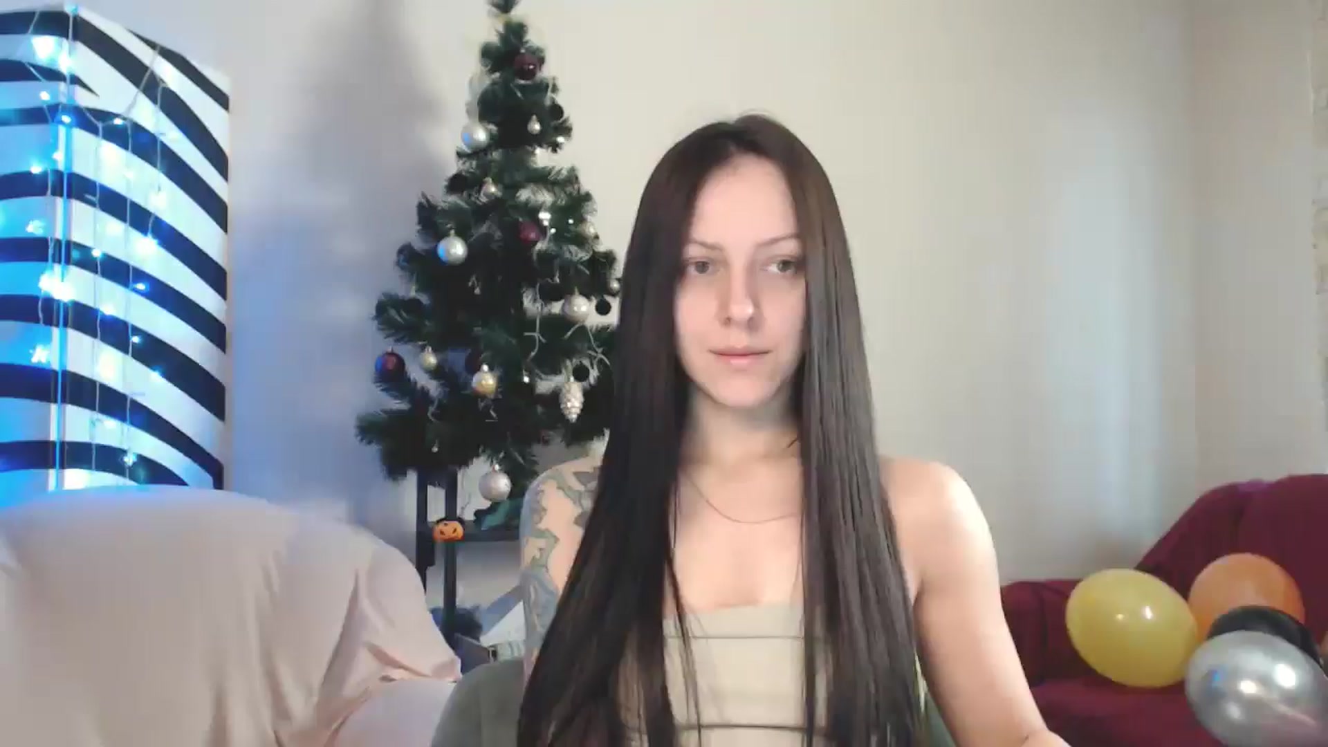 Gallery image thumbnail from MiracleMiss's myfreecams stream on, 12/03/2024, 11:20 image 4 of 20