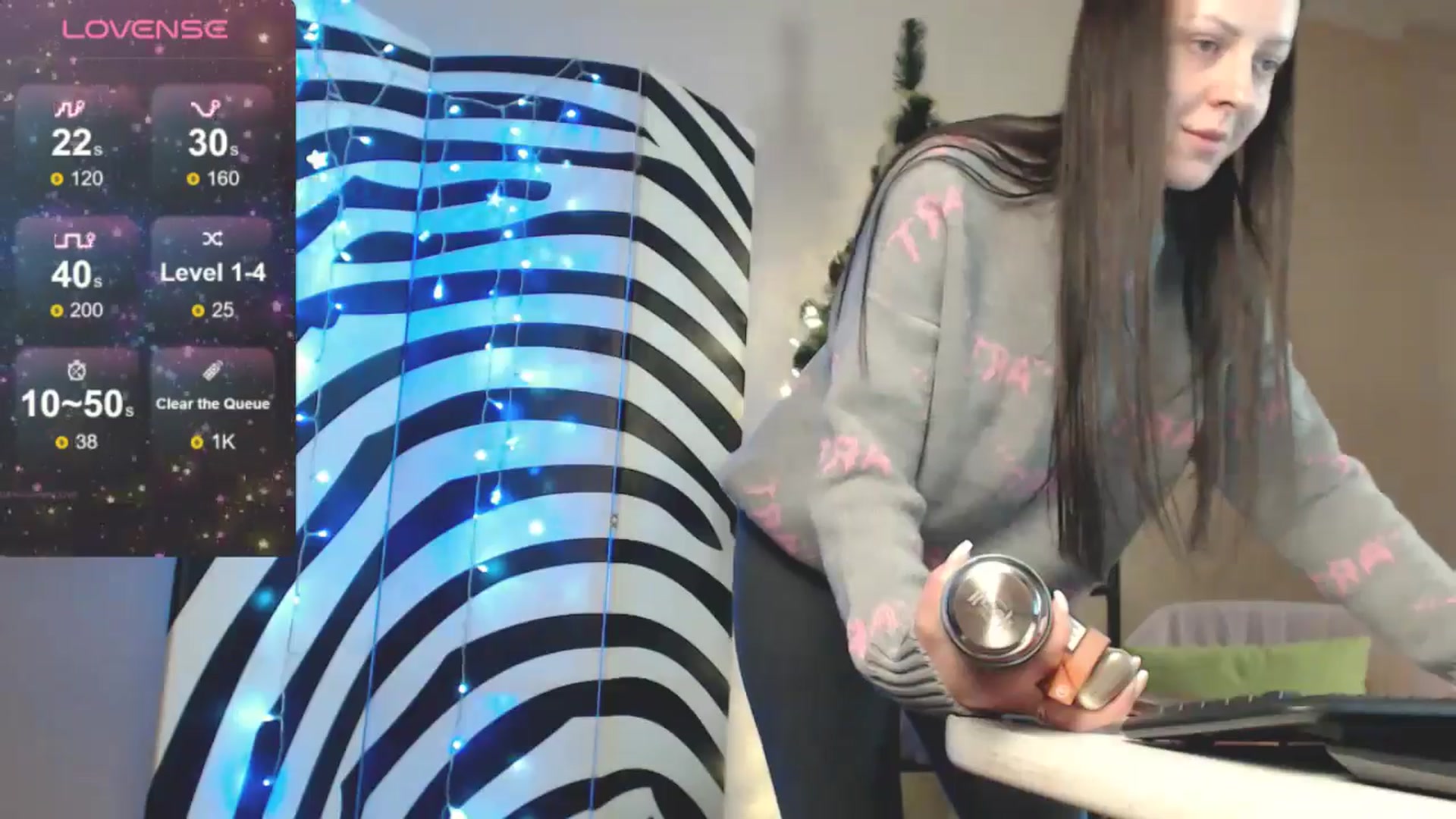 Gallery image thumbnail from MiracleMiss's myfreecams stream on, 12/19/2024, 14:52 image 17 of 20