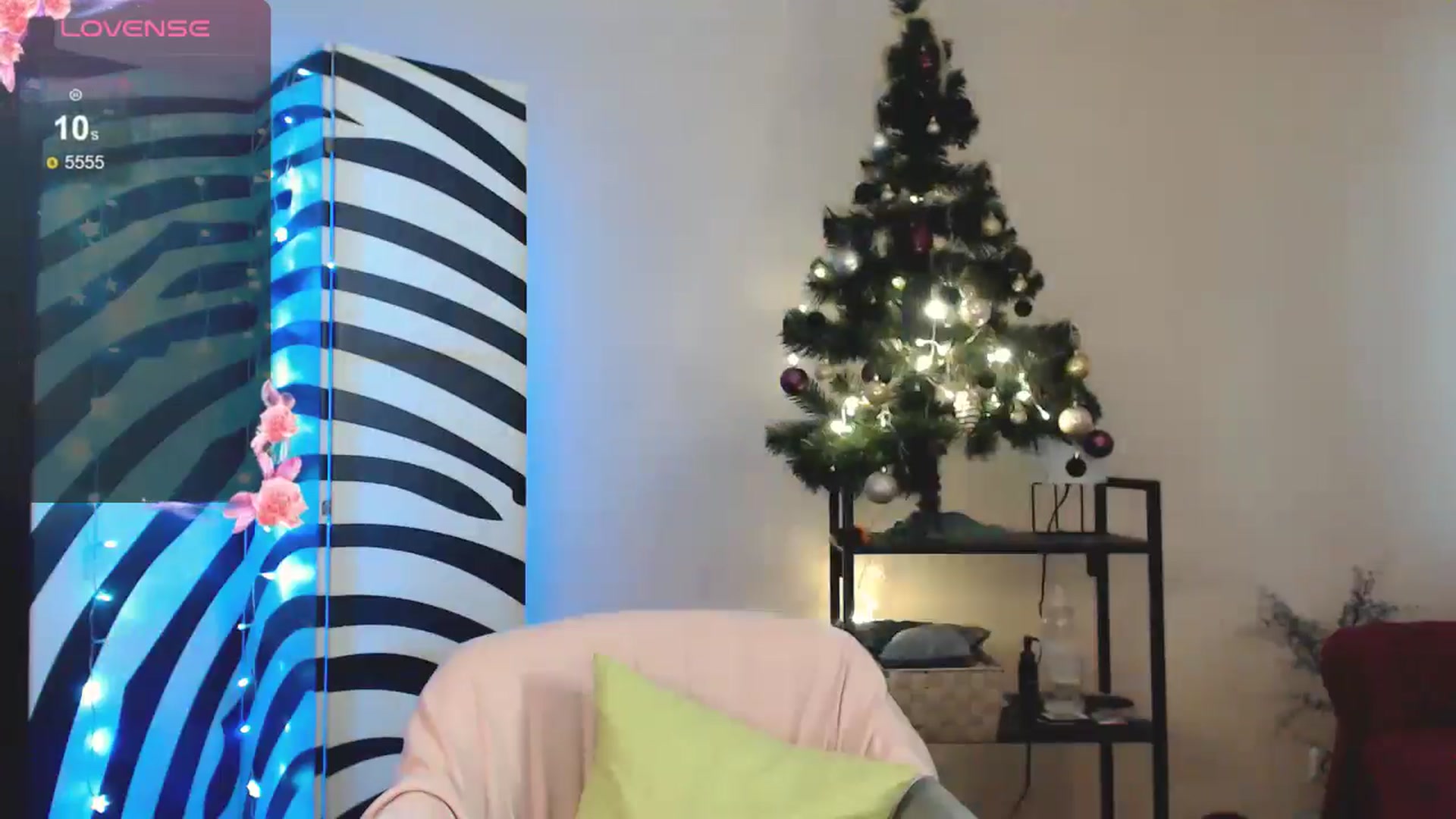 Gallery image thumbnail from MiracleMiss's myfreecams stream on, 01/17/2025, 12:02 image 5 of 20