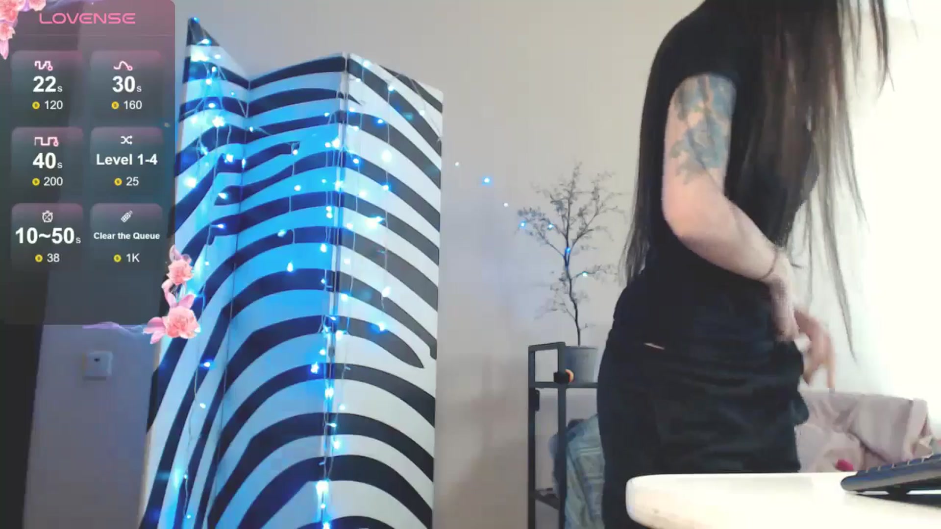 Gallery image thumbnail from MiracleMiss's myfreecams stream on, 02/13/2025, 12:36 image 14 of 20