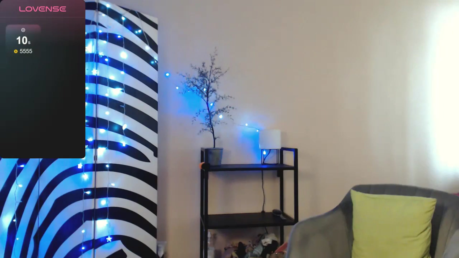 Gallery image thumbnail from MiracleMiss's myfreecams stream on, 03/13/2025, 11:37 image 6 of 20