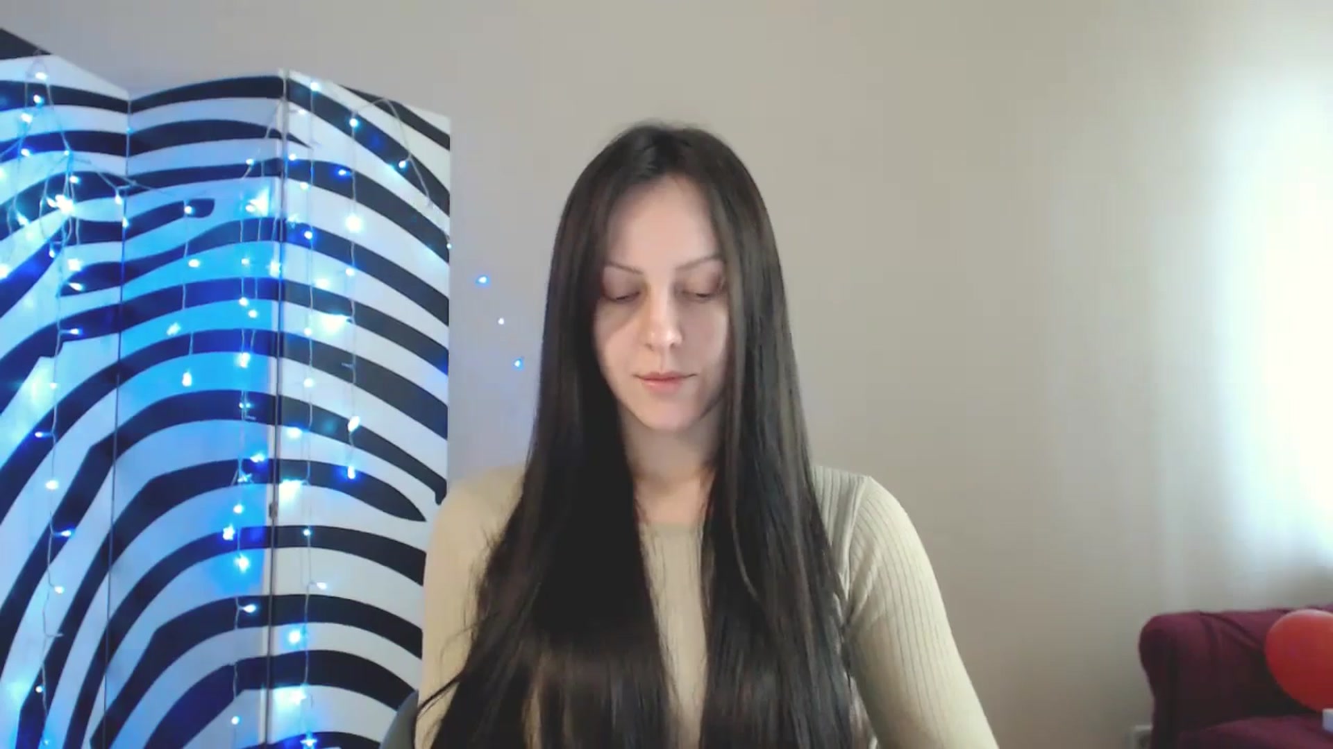 Gallery image thumbnail from MiracleMiss's myfreecams stream on, 04/01/2025, 10:46 image 17 of 20