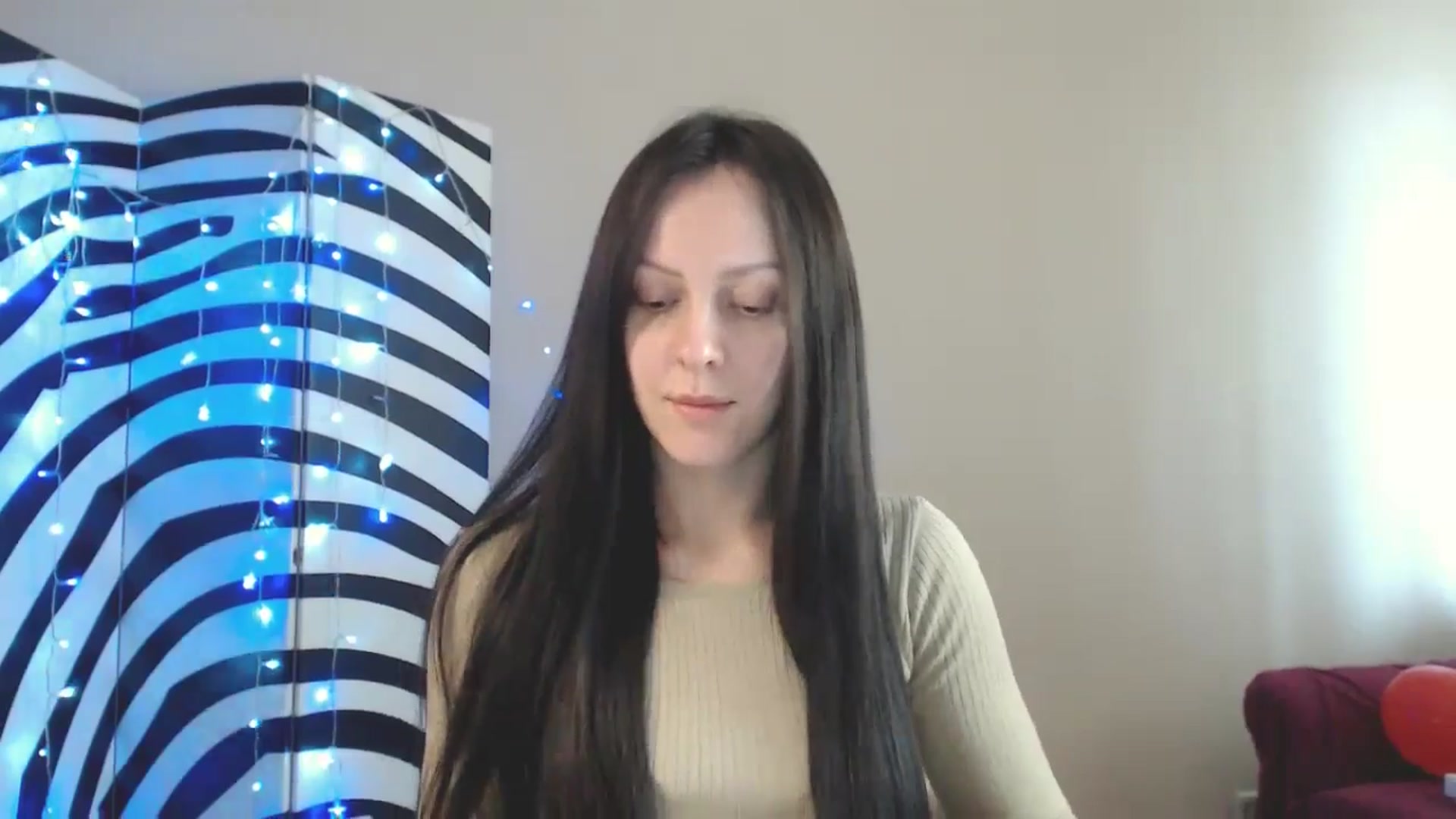 Gallery image thumbnail from MiracleMiss's myfreecams stream on, 04/01/2025, 10:46 image 18 of 20